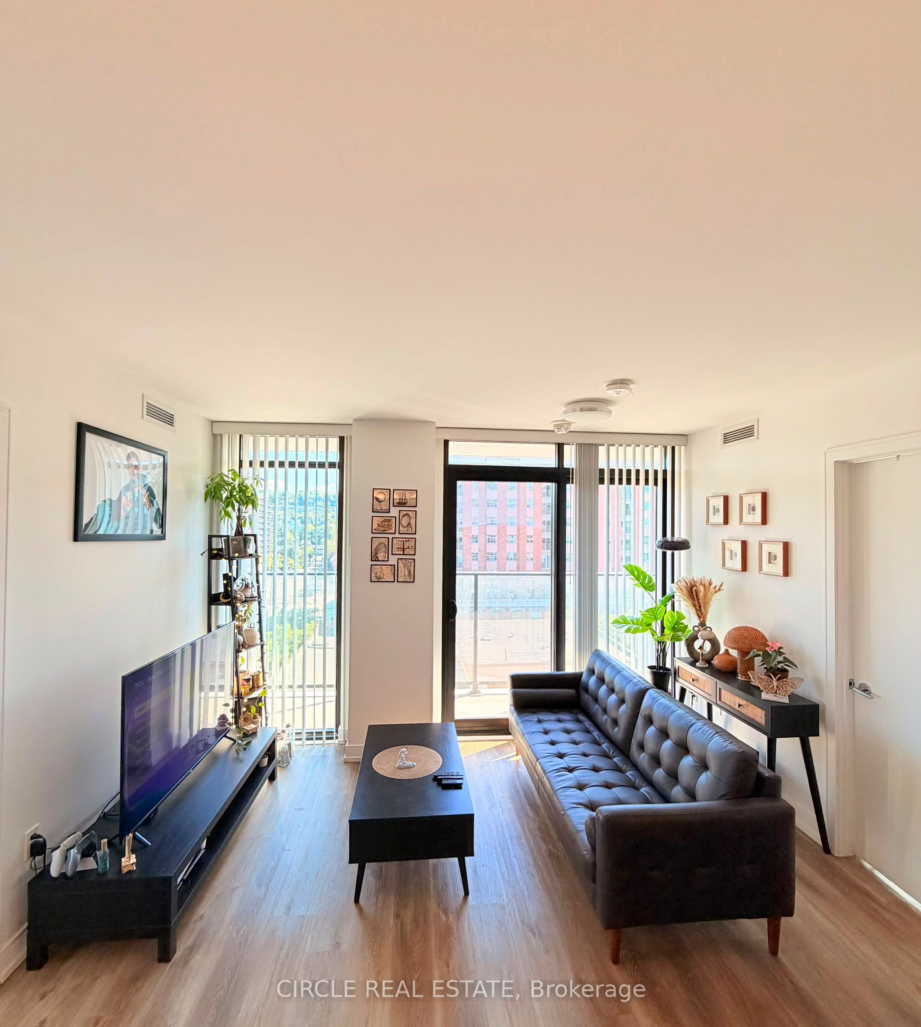 1 Jarvis Street 827, Hamilton, ON L8R 3J2 photo 4