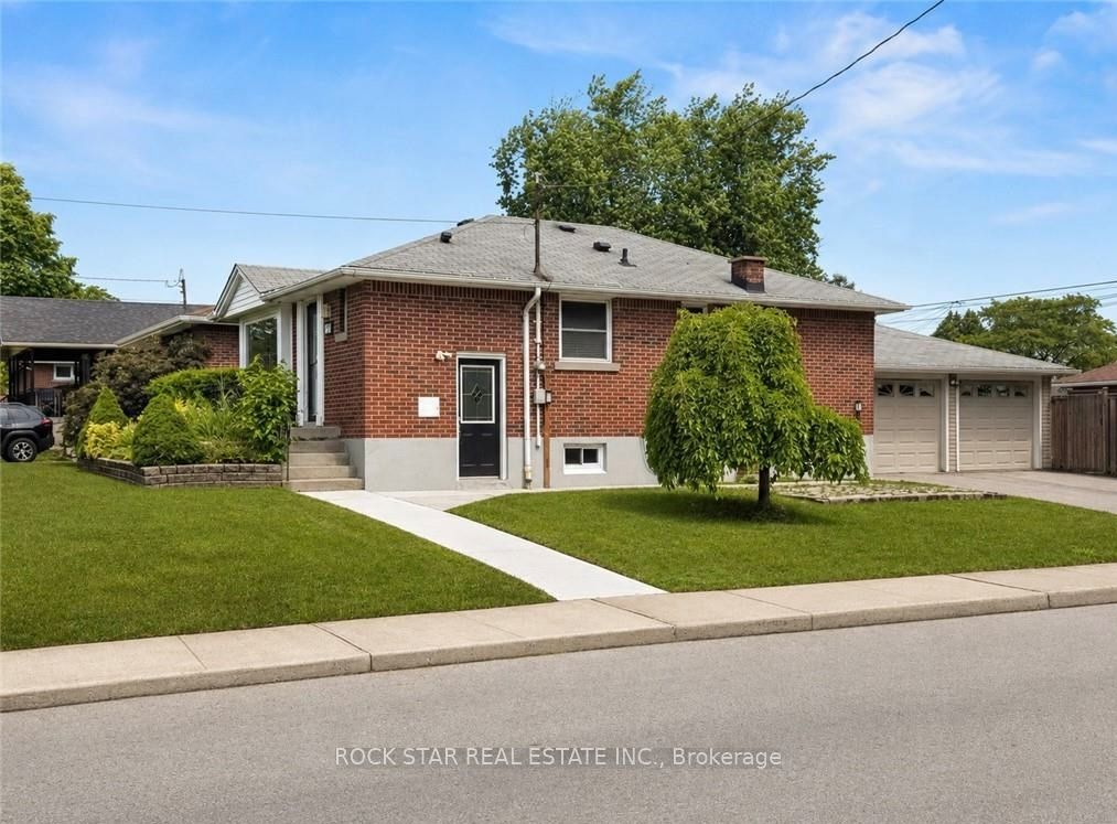 144 Winchester Boulevard, Hamilton, ON L8T 2N2 photo 2