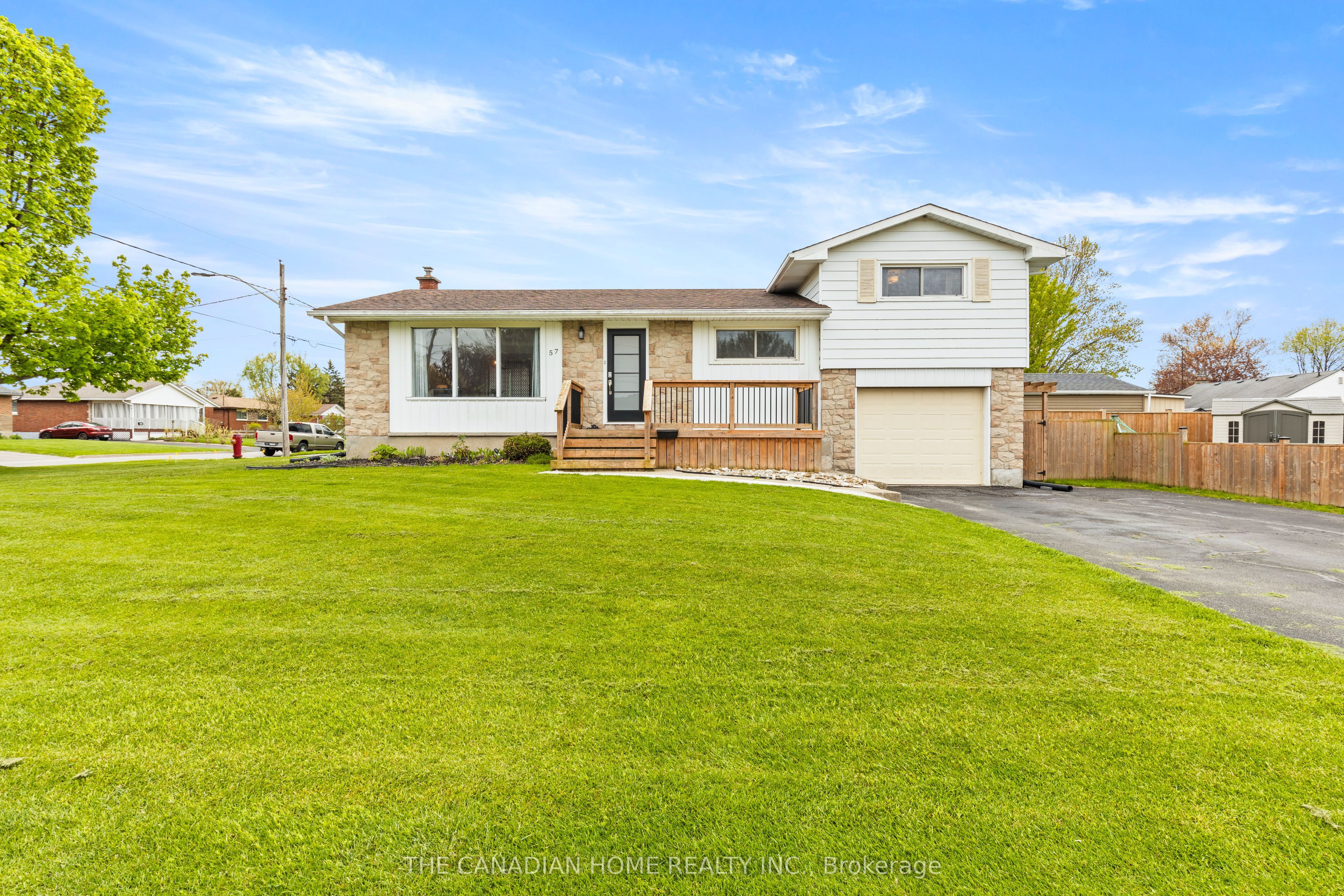 57 DEXTER Drive, Welland, ON L3C 4B7