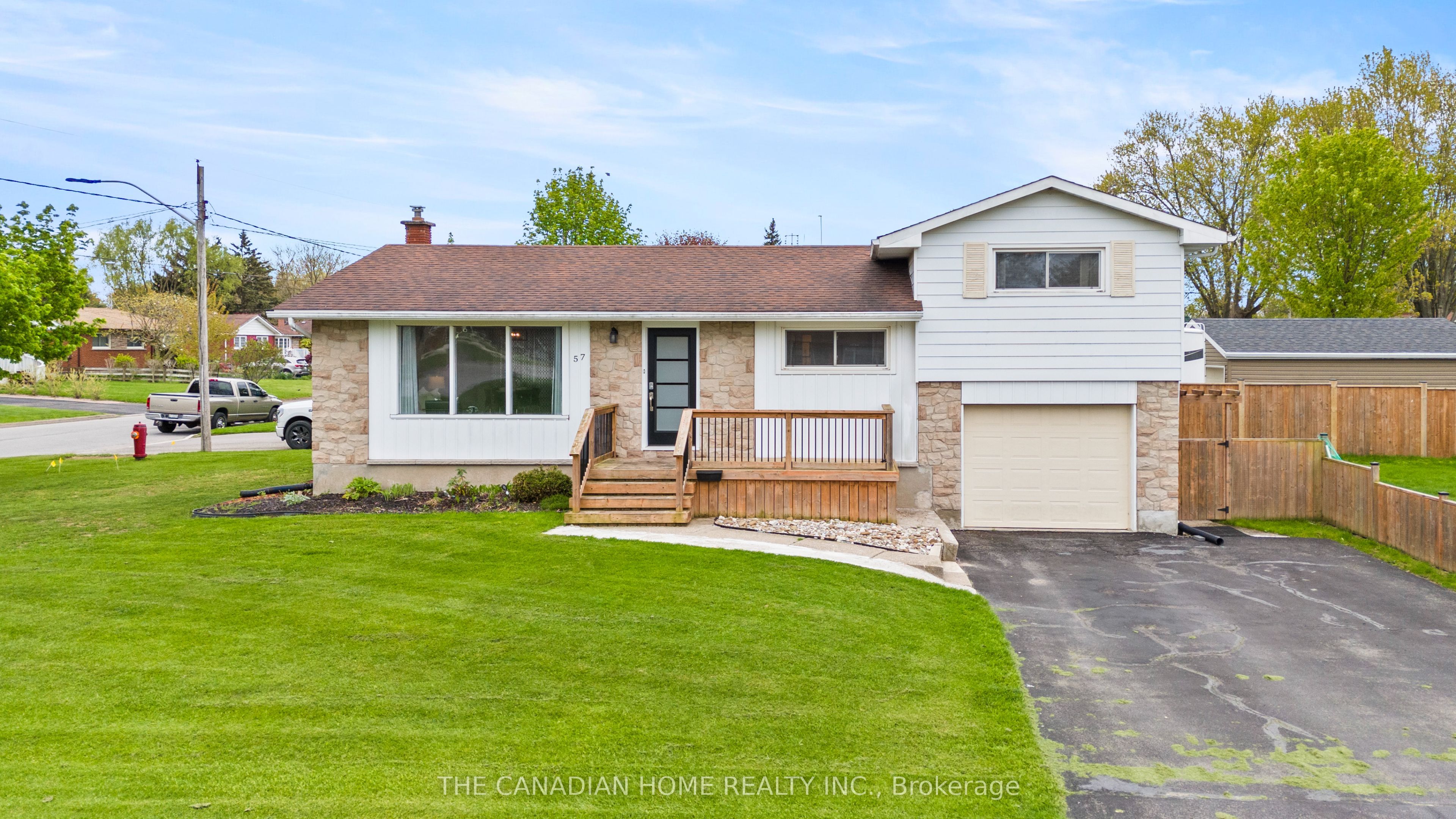 57 DEXTER Drive, Welland, ON L3C 4B7 photo 2