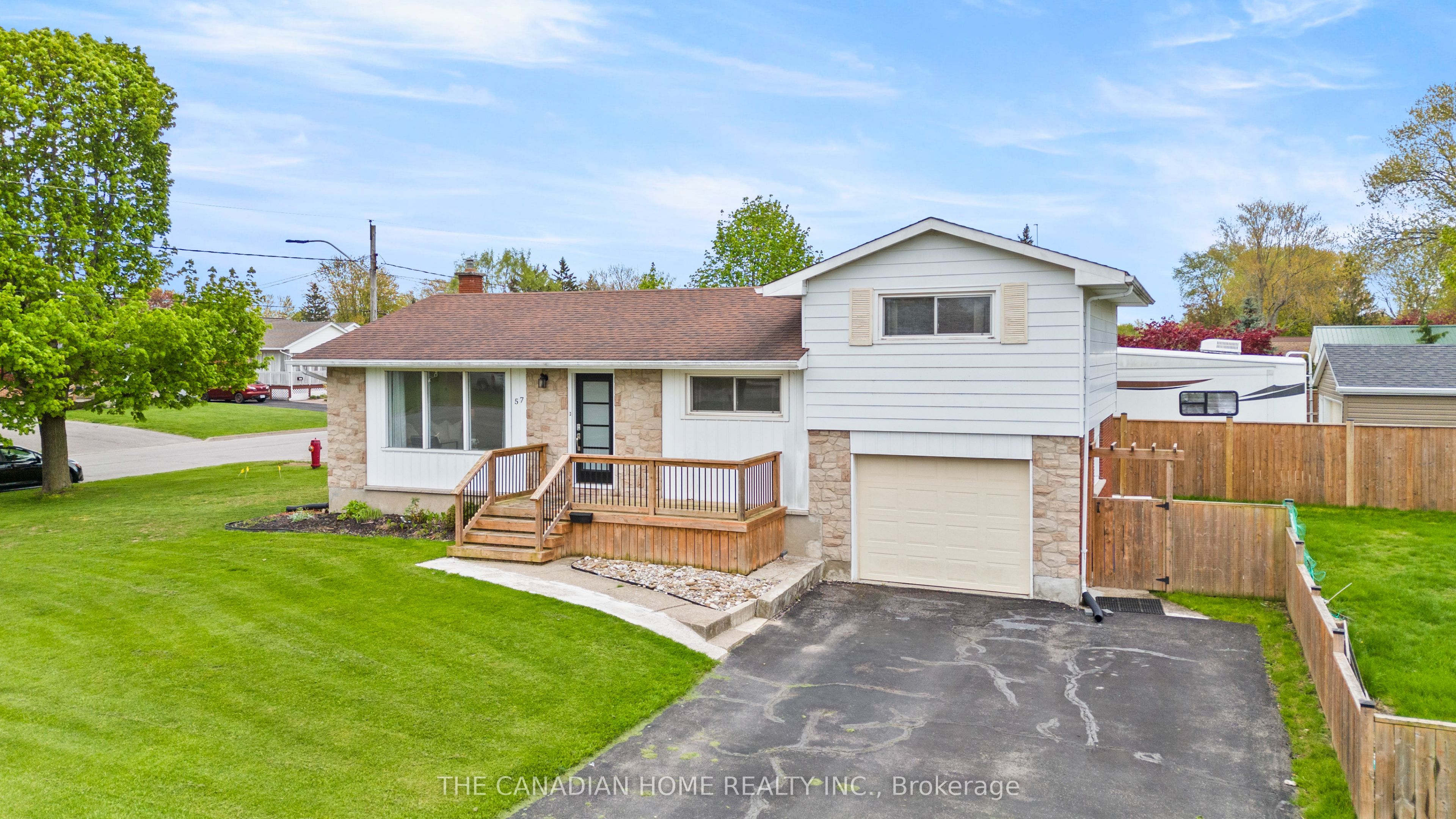 57 DEXTER Drive, Welland, ON L3C 4B7 photo 3