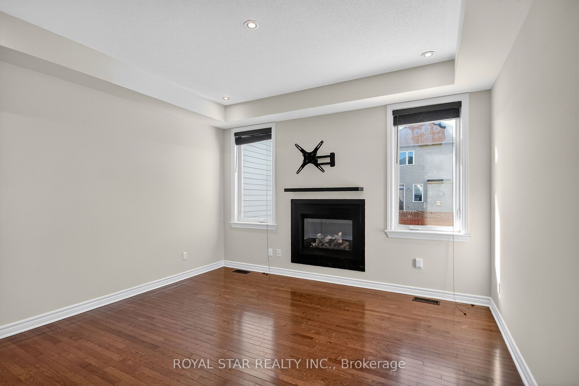 272 Broxburn Crescent, Barrhaven, ON K2J 0N8 photo 5