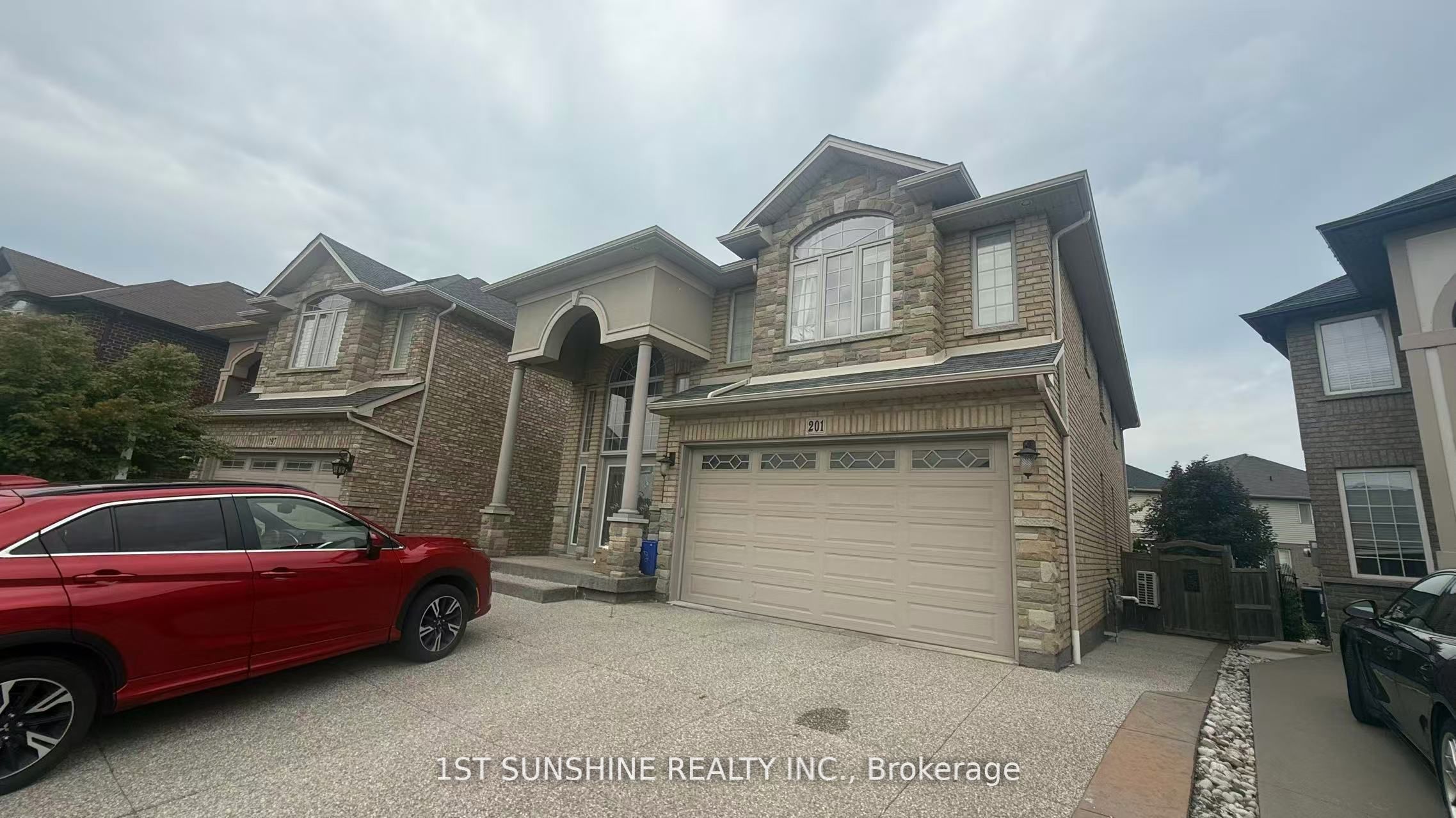 201 Lorenzo Drive, Hamilton, ON L9A 0A1