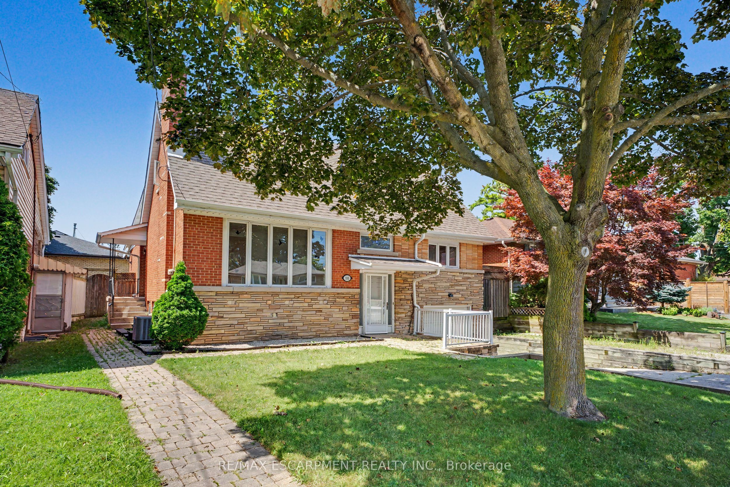 100 Hardale Crescent, Hamilton, ON L8T 1Y3 photo 2
