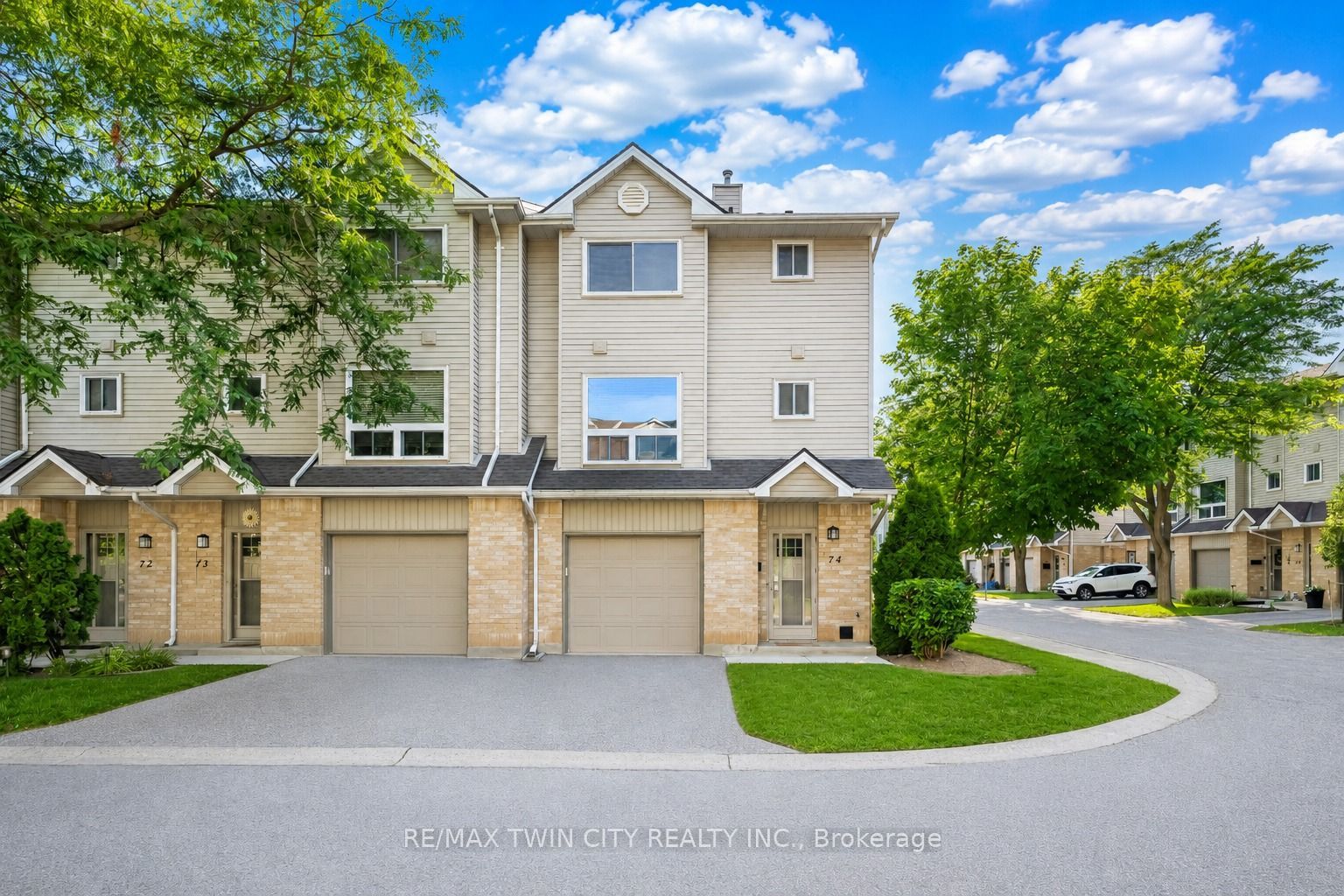 1990 WAVELL Street 74, London East, ON N5V 4N5