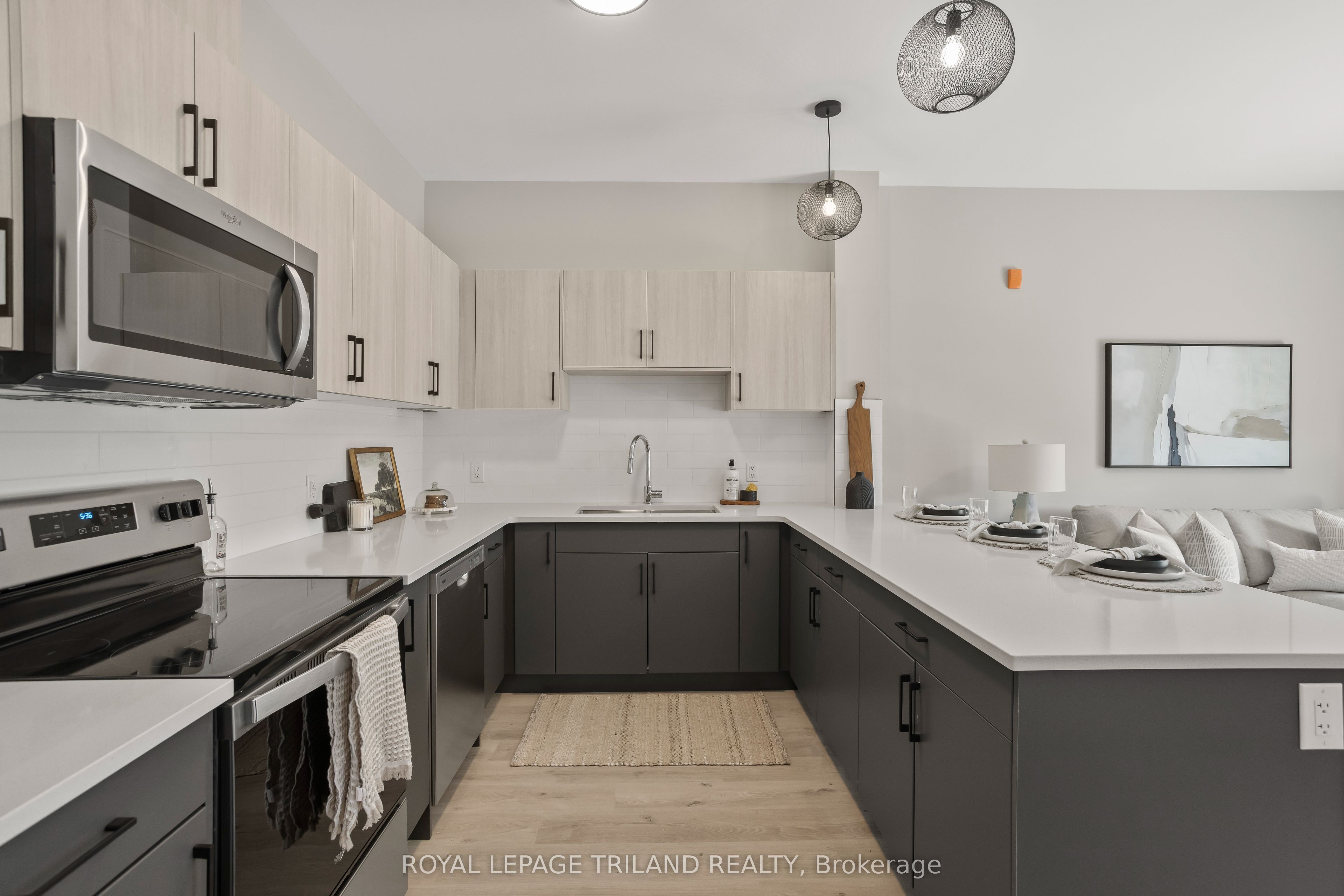 33318 RICHMOND Street 208, Lucan Biddulph, ON N0M 2J0 photo 4