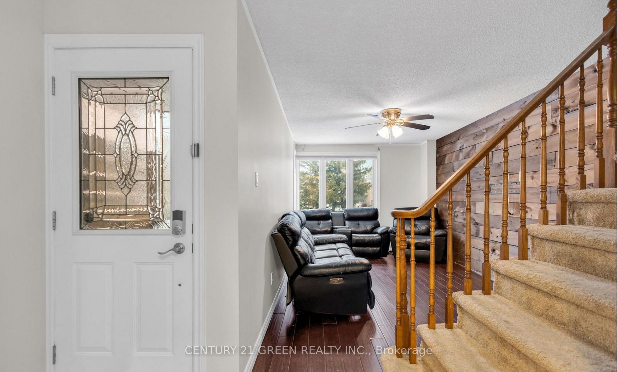14 Clydebank Place Main & Upper, Hamilton, ON L8E 4K2 photo 2