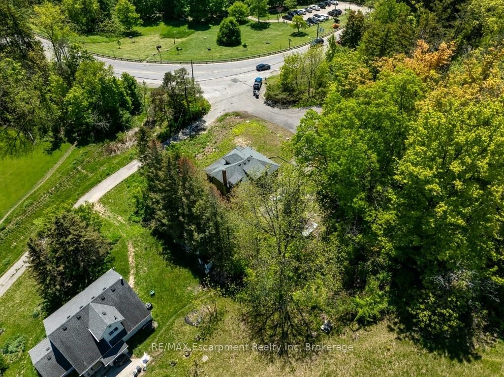 193 Mill Street S, Hamilton, ON L0R 2H0 photo 2