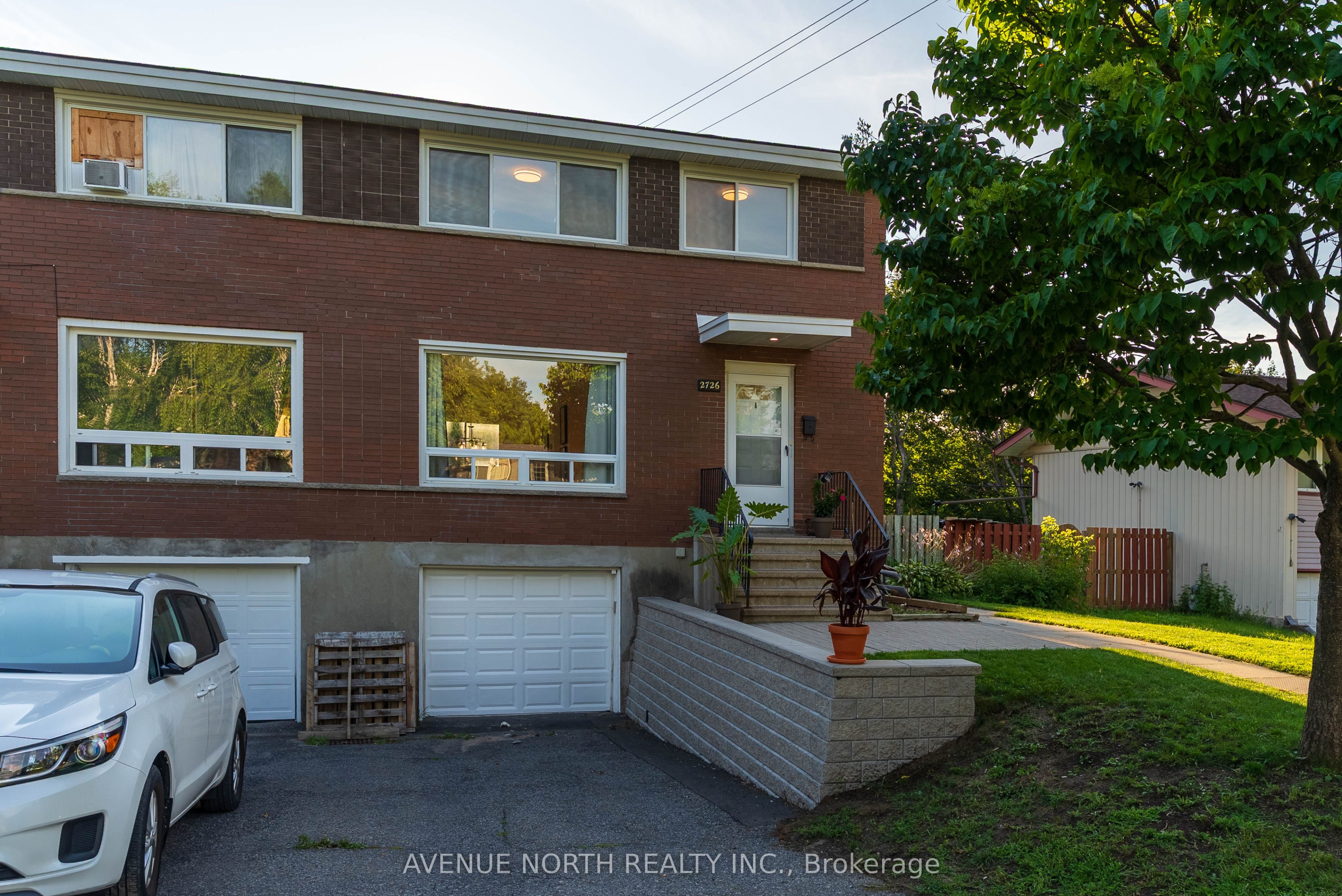 2732-2730 Colman Street, Billings Bridge - Riverside Park and Area, ON K1V 8J9