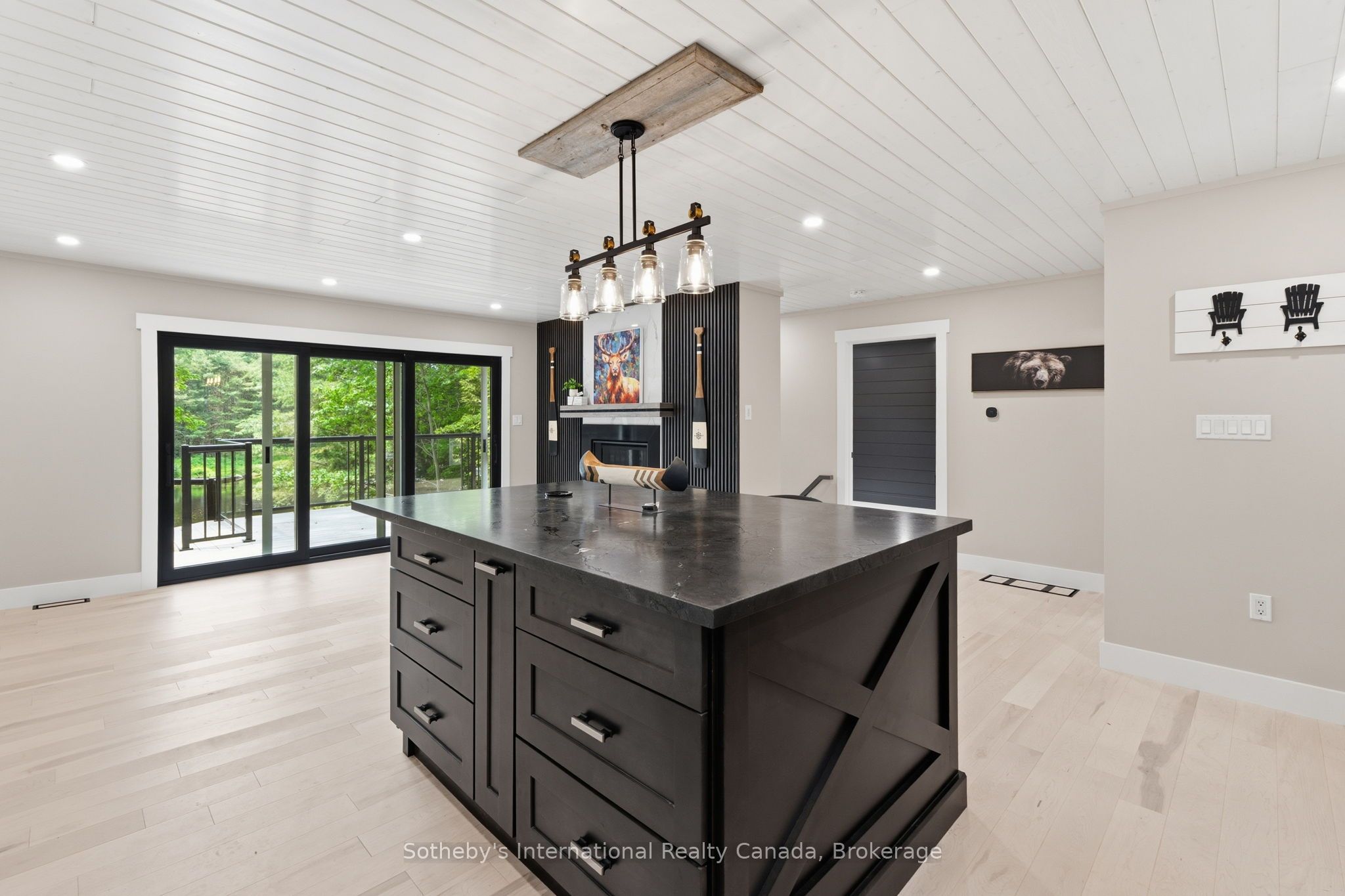 1023 Strachan Point Road, Muskoka Lakes, ON P0C 1A0 photo 3