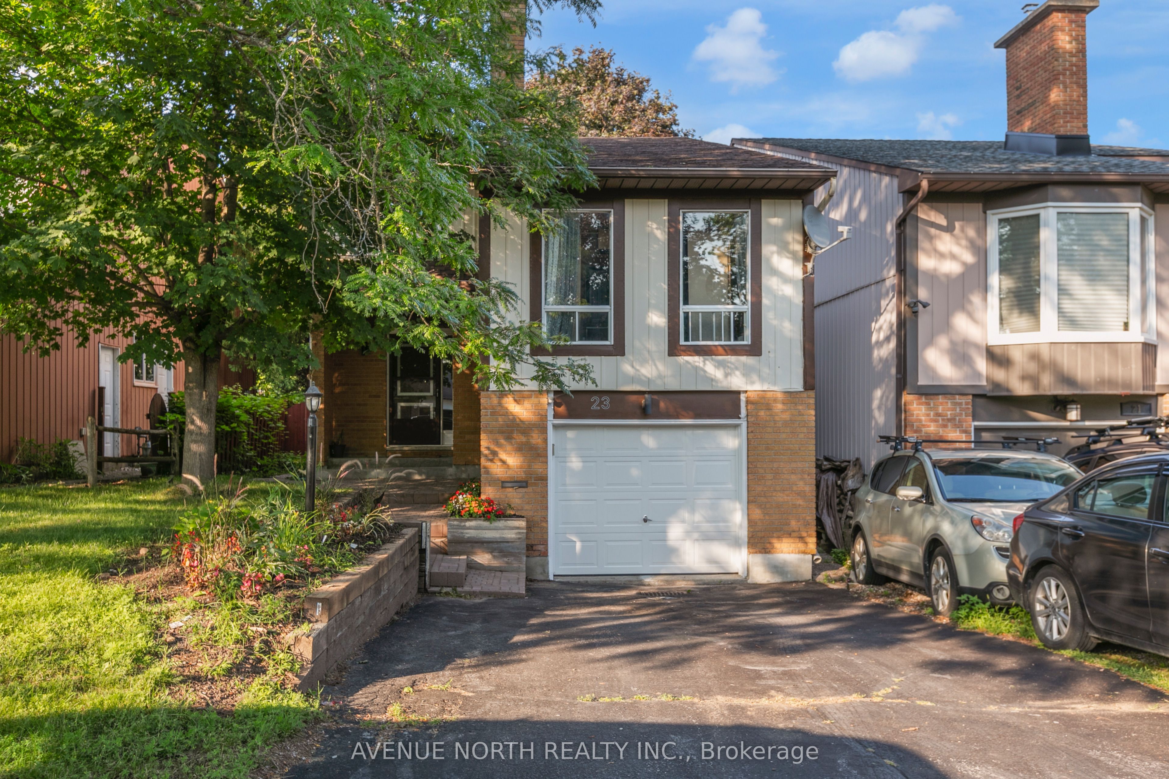 23 Bluegrass Drive, Kanata, ON K2M 1G2