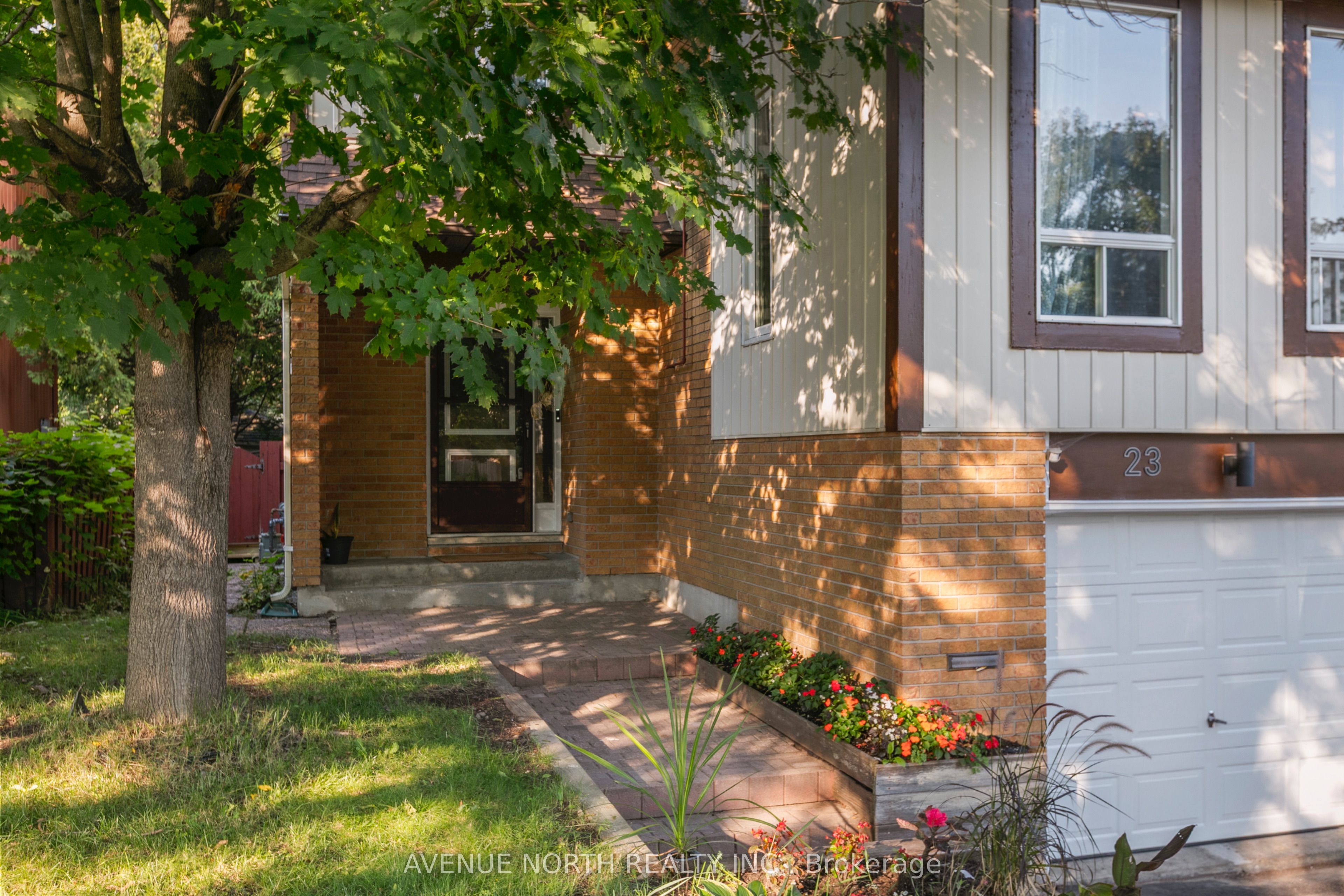 23 Bluegrass Drive, Kanata, ON K2M 1G2 photo 3