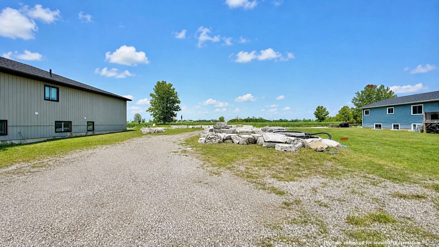 22 Huron Street, Welland, ON L3B 5J3 photo 2