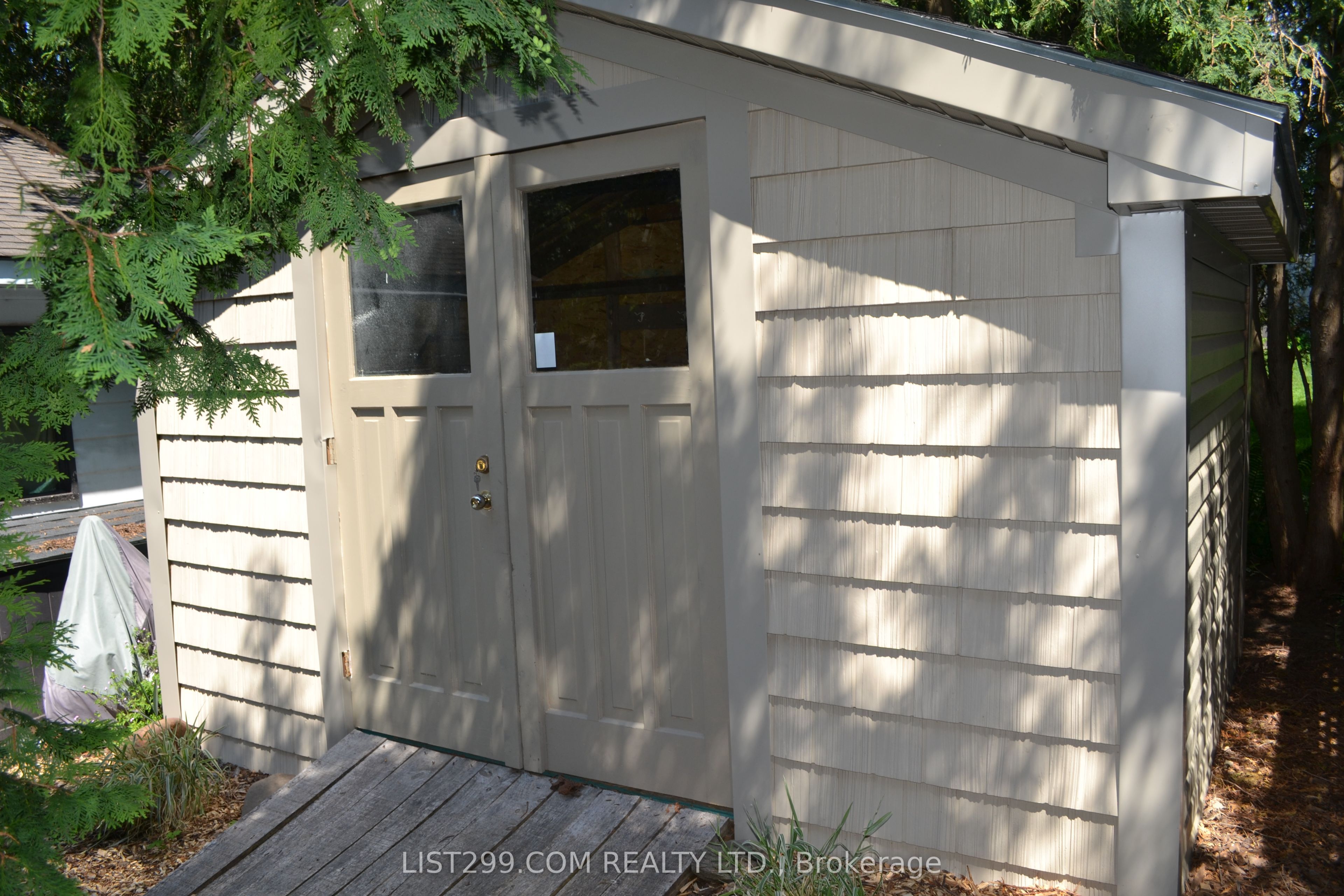 1049 Talbot Street, London East, ON N6A 2V9 photo 4