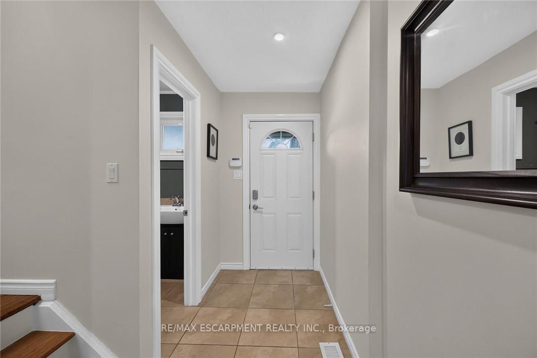 30 Regent Avenue 56, Hamilton, ON L9B 1B3 photo 5