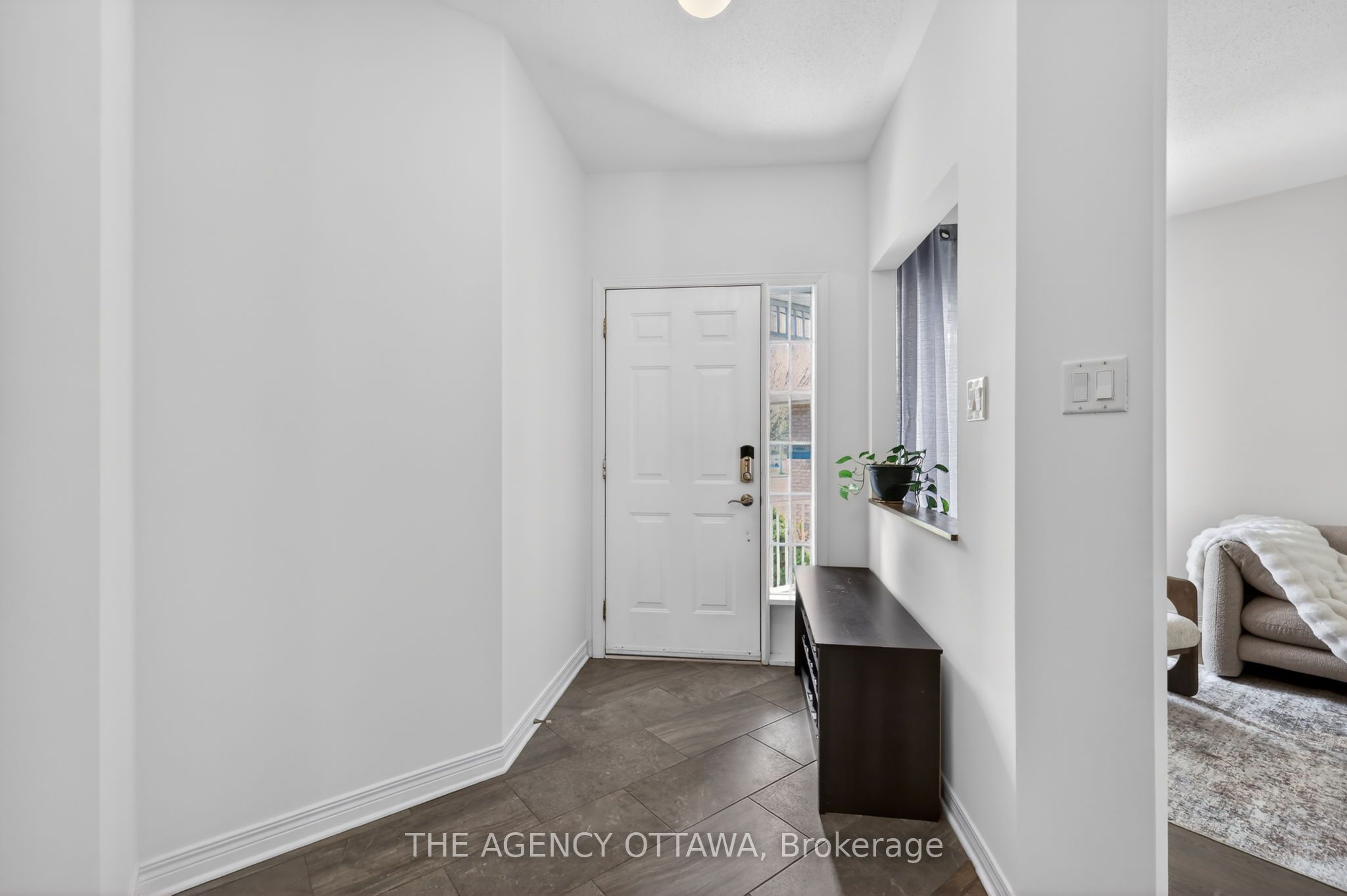 321 Goldridge Drive, Kanata, ON K2T 1G8 photo 4