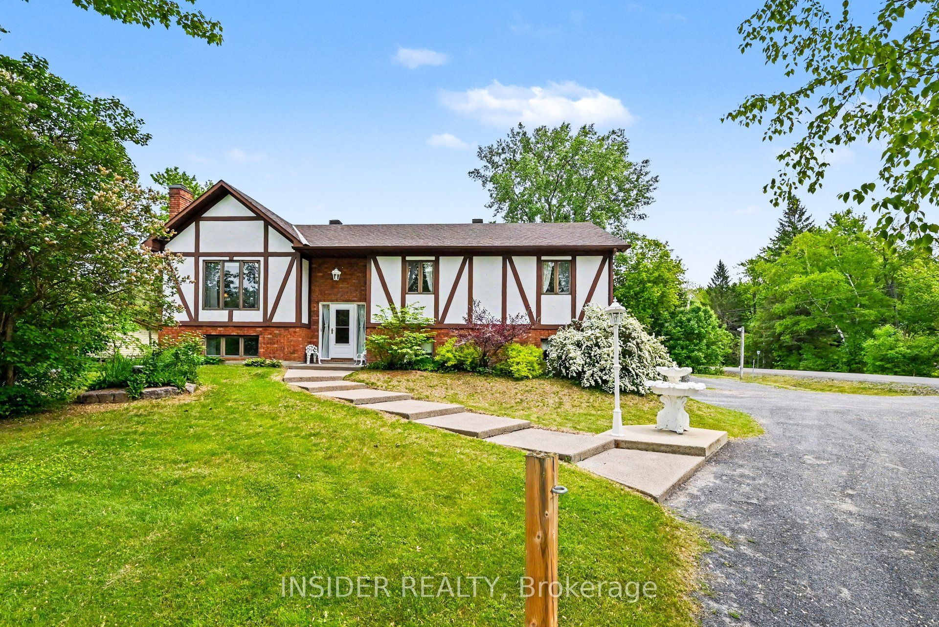 1887 Canaan Road, Clarence-Rockland, ON K4K 1K9 photo 5