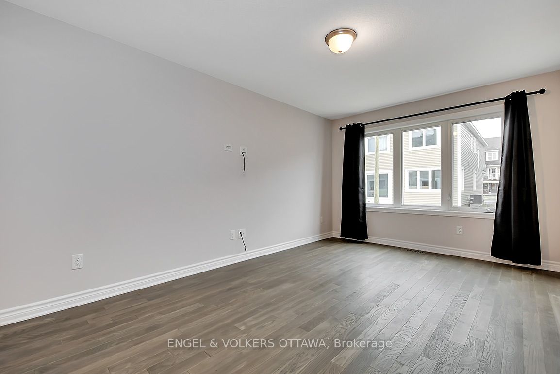 135 Lanceleaf Way, Kanata, ON K2V 0K7 photo 5