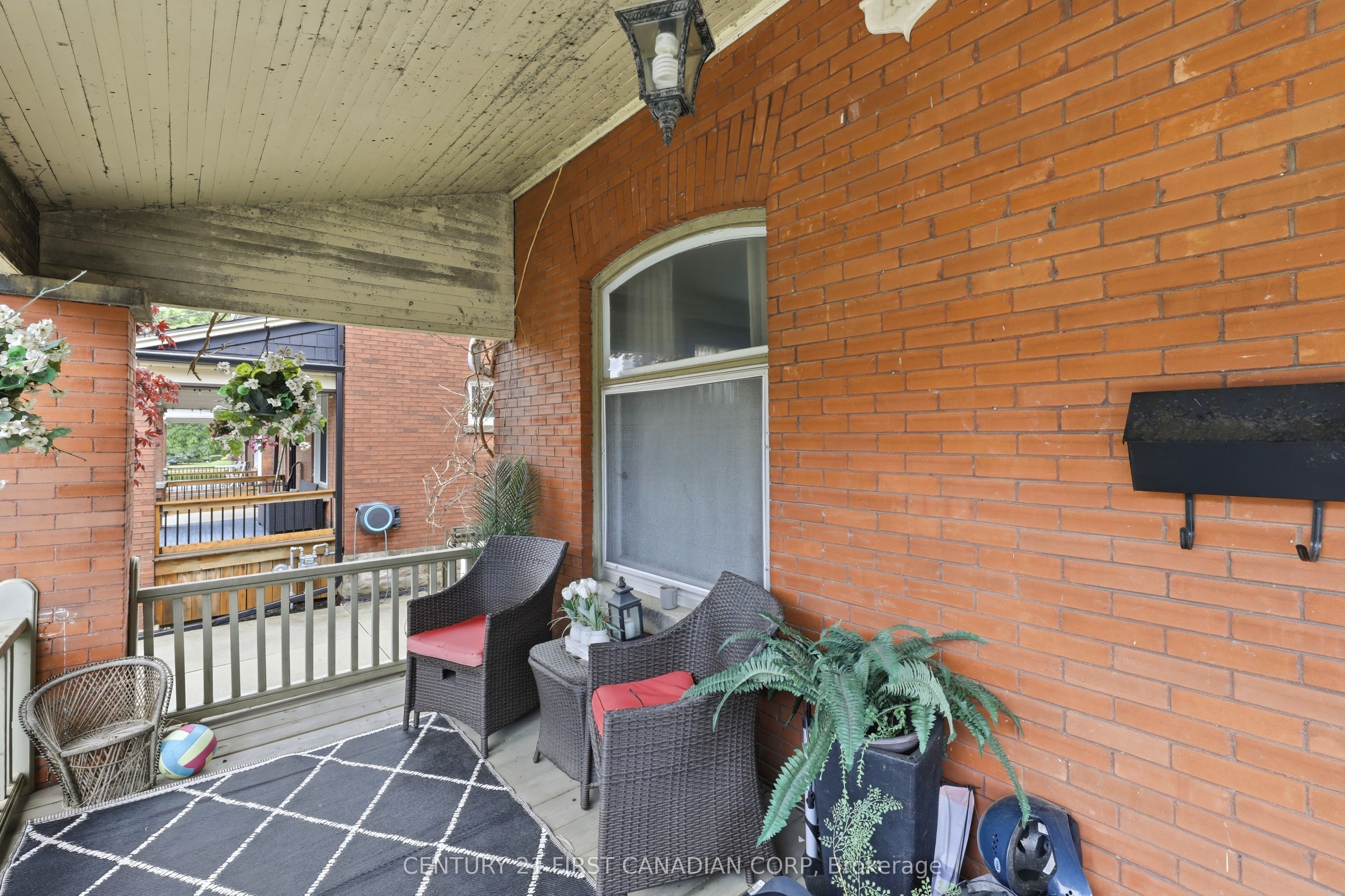 95 Myrtle Street N, St. Thomas, ON N5R 2E9 photo 2