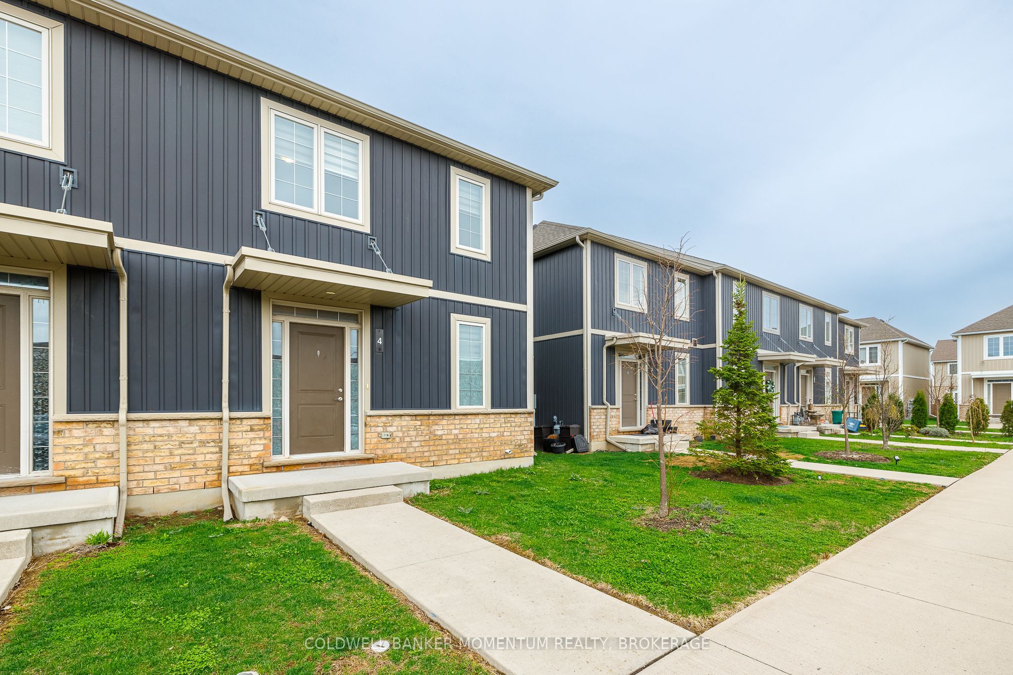 18 Corbin Street 4, St. Catharines, ON L2P 0E8 photo 2