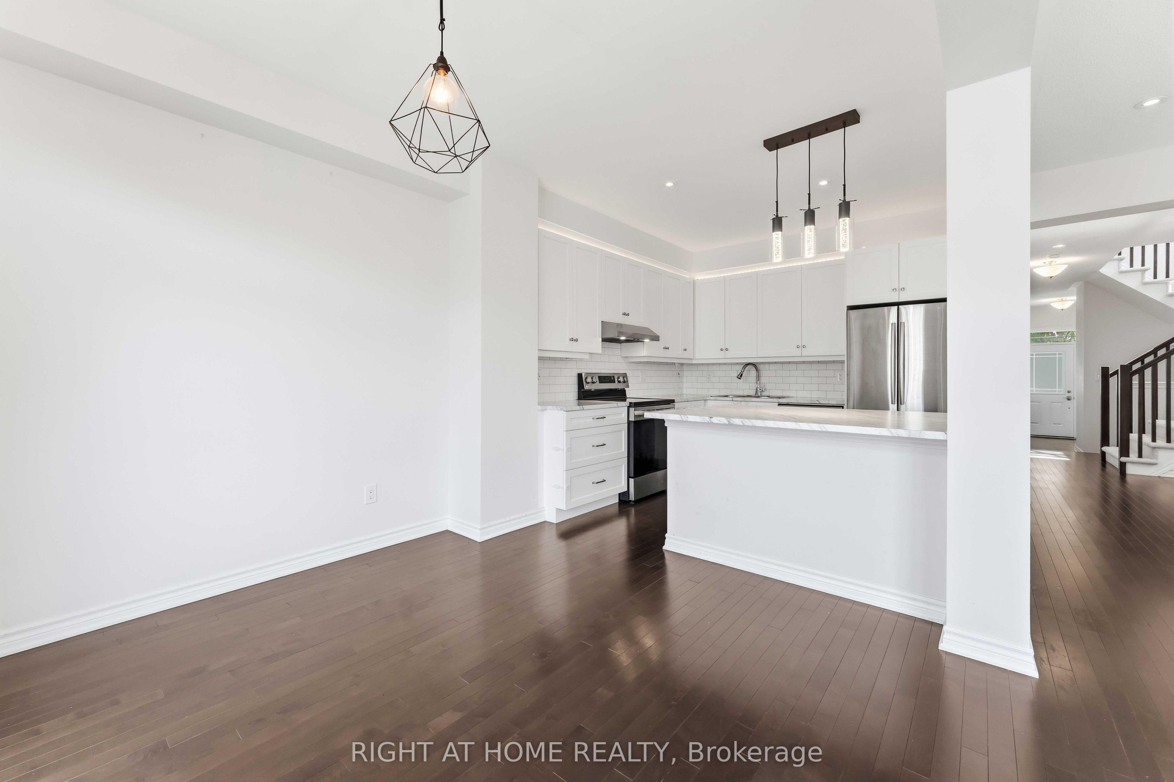 432 MEADOWBREEZE Drive, Kanata, ON K2M 0L2 photo 4