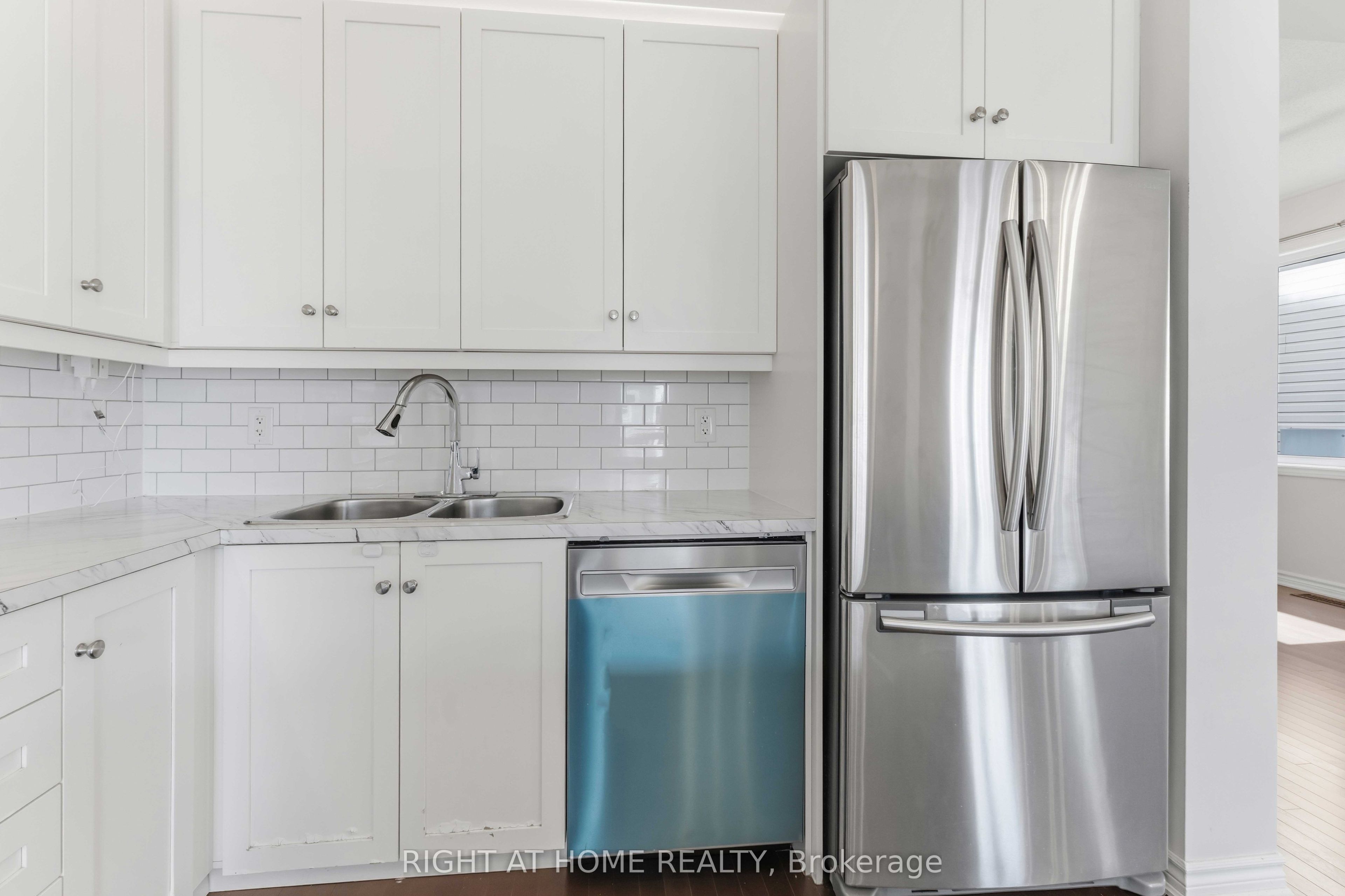 432 MEADOWBREEZE Drive, Kanata, ON K2M 0L2 photo 5