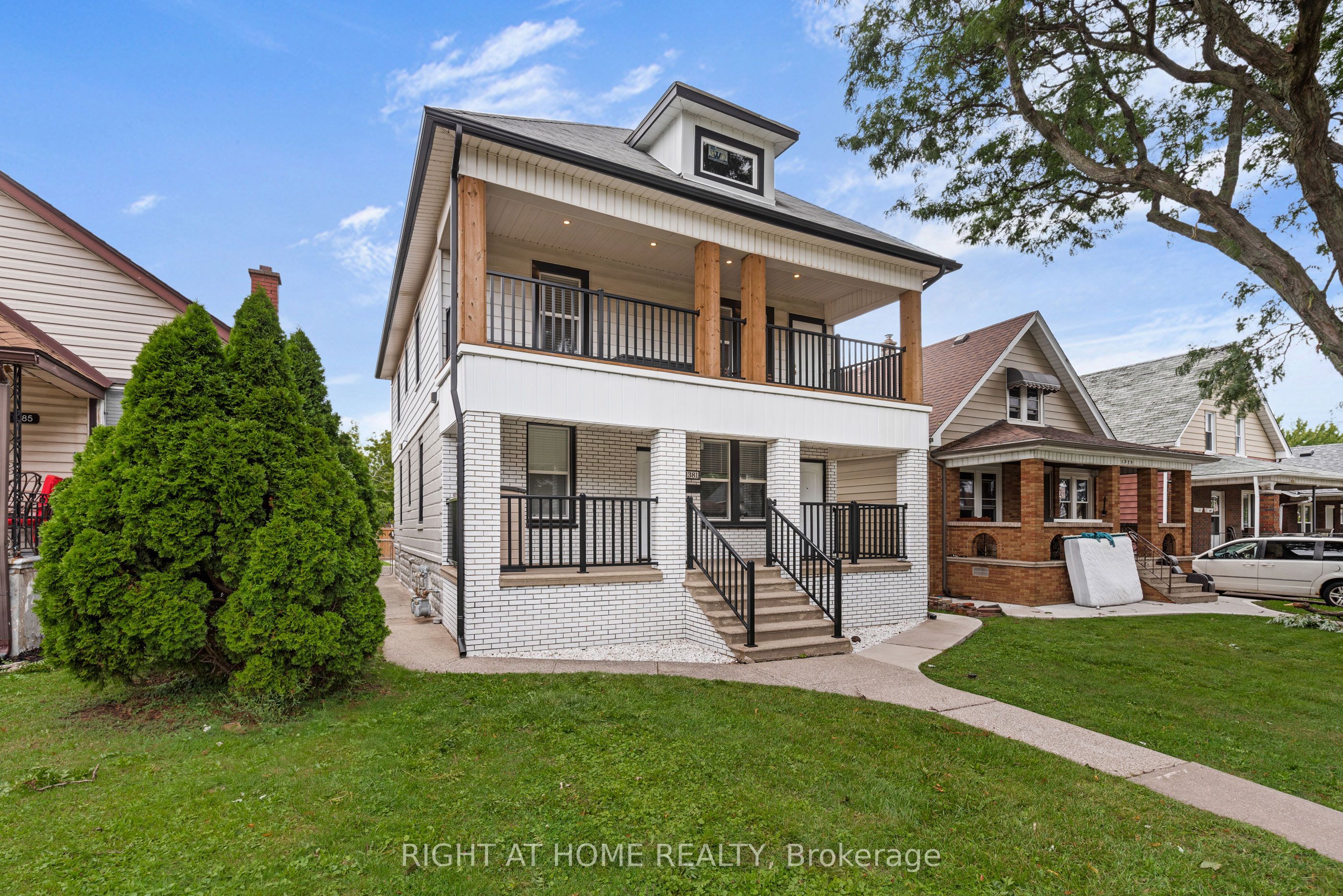 1379-1381 Pierre Avenue, Windsor, ON N8X 4P2 photo 2