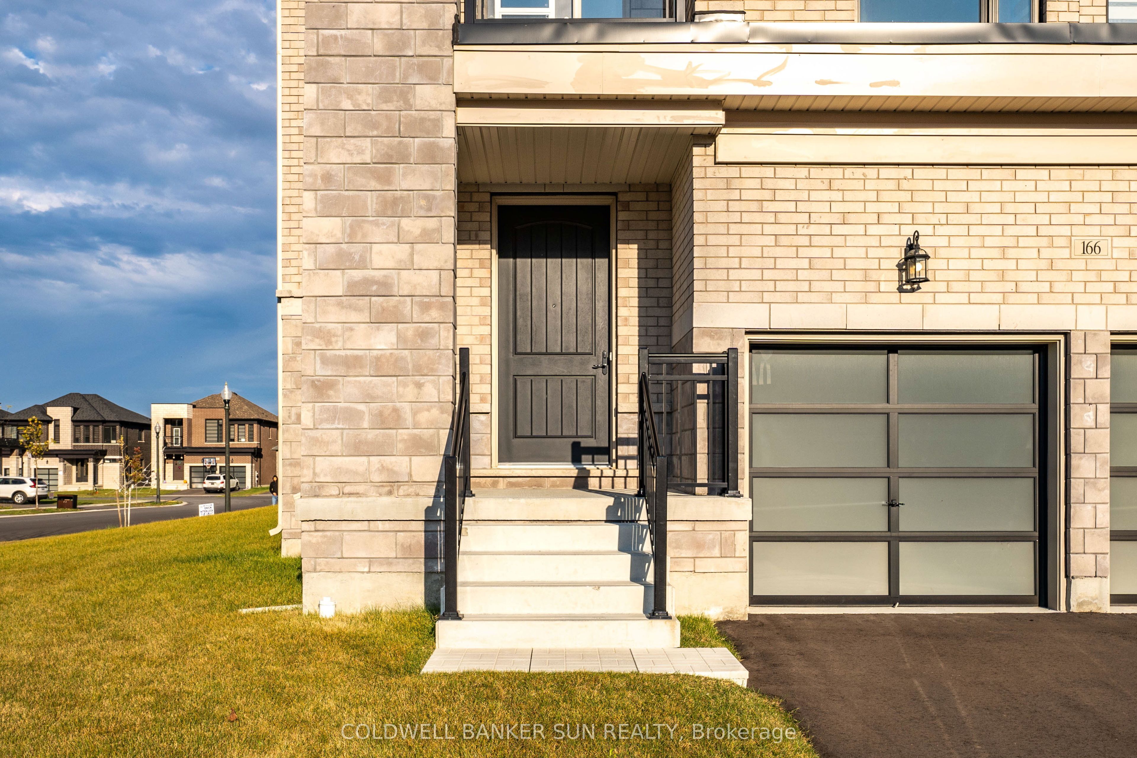 166 Prince Charles Crescent, Woodstock, ON N4T 0N1 photo 4