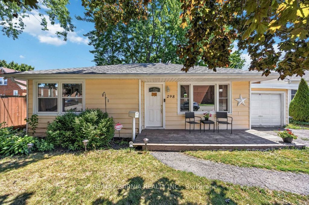 298 Lorne Avenue, Chatham-Kent, ON N8A 3Z2