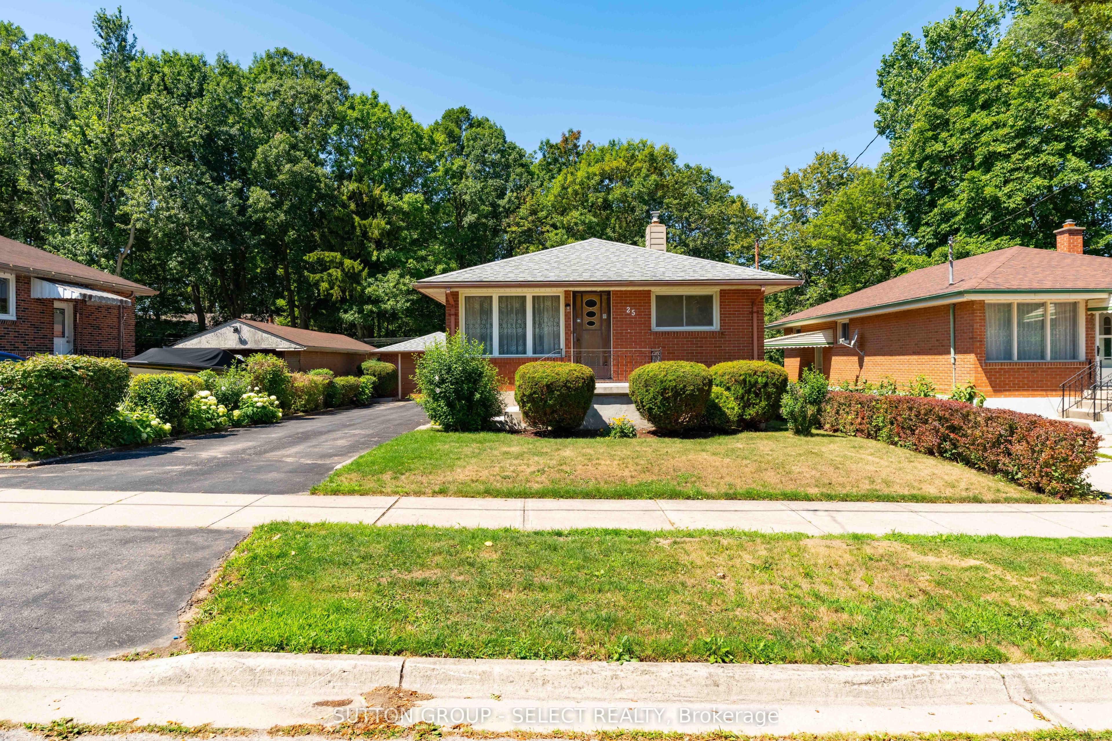 25 Gladstone Avenue, London South, ON N5Z 3R2