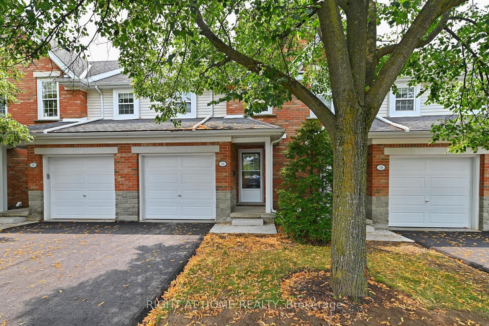 1055 Gordon Street 58, Guelph, ON N1G 4X9