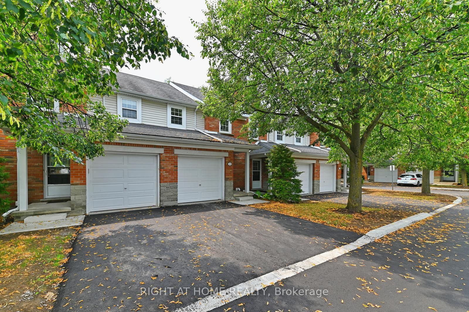 1055 Gordon Street 58, Guelph, ON N1G 4X9 photo 2