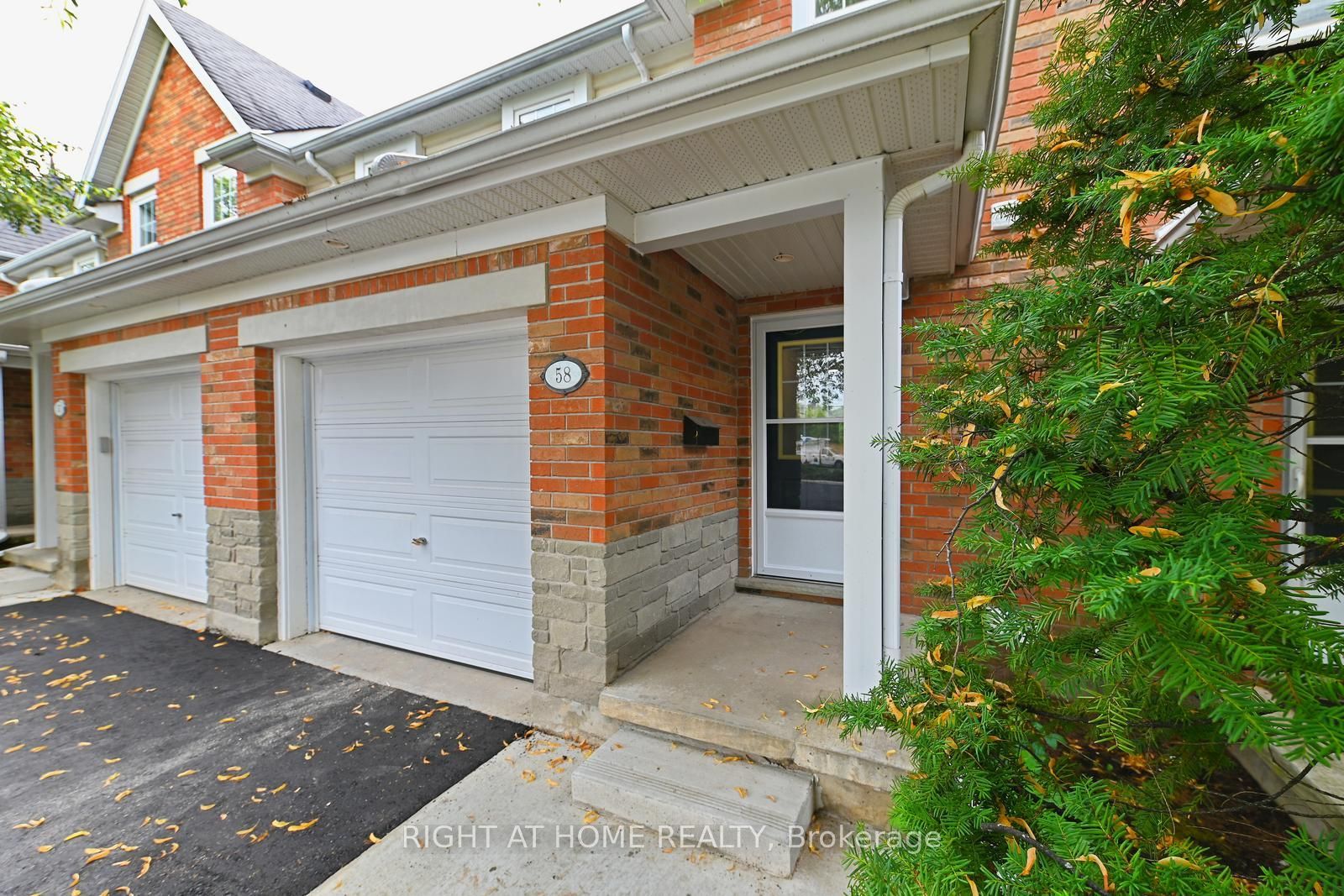 1055 Gordon Street 58, Guelph, ON N1G 4X9 photo 3