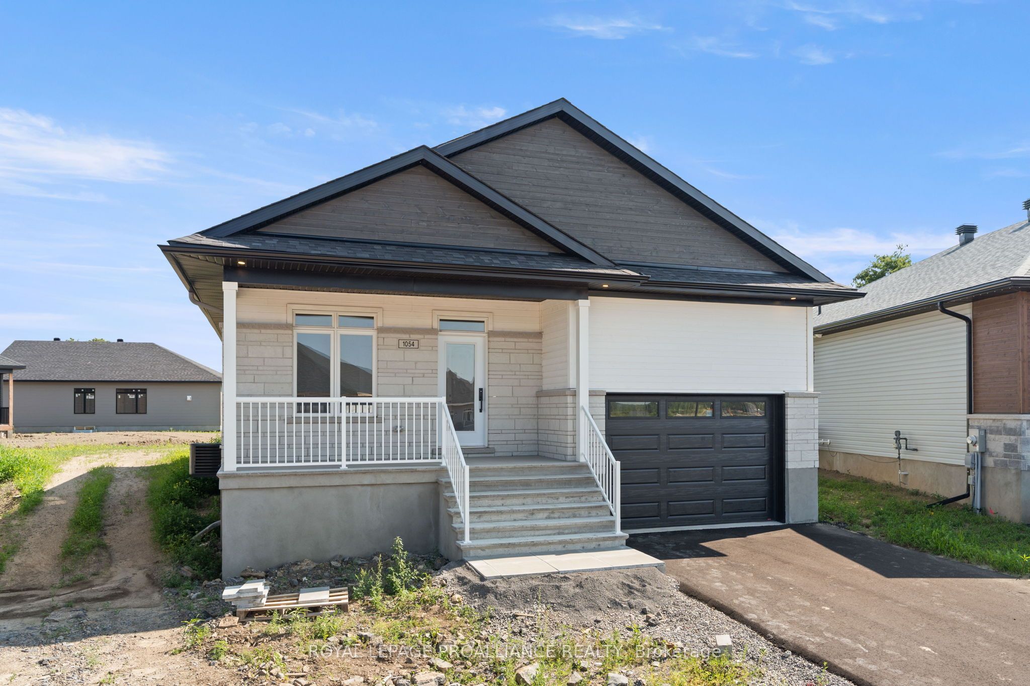 1054 Turner Drive, Brockville, ON K6V 0G8 photo 2