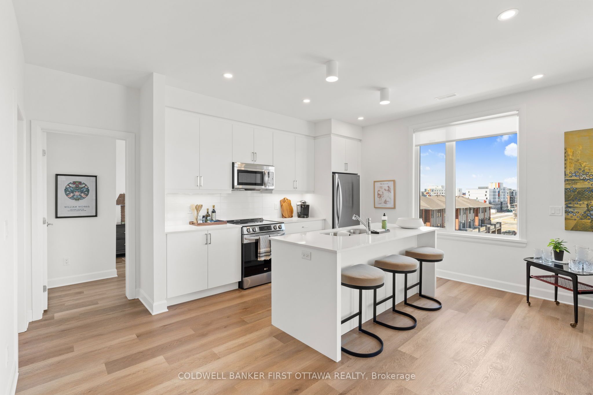 530 PIMIWIDON Street 208, Manor Park - Cardinal Glen and Area, ON K1K 5B4 photo 3