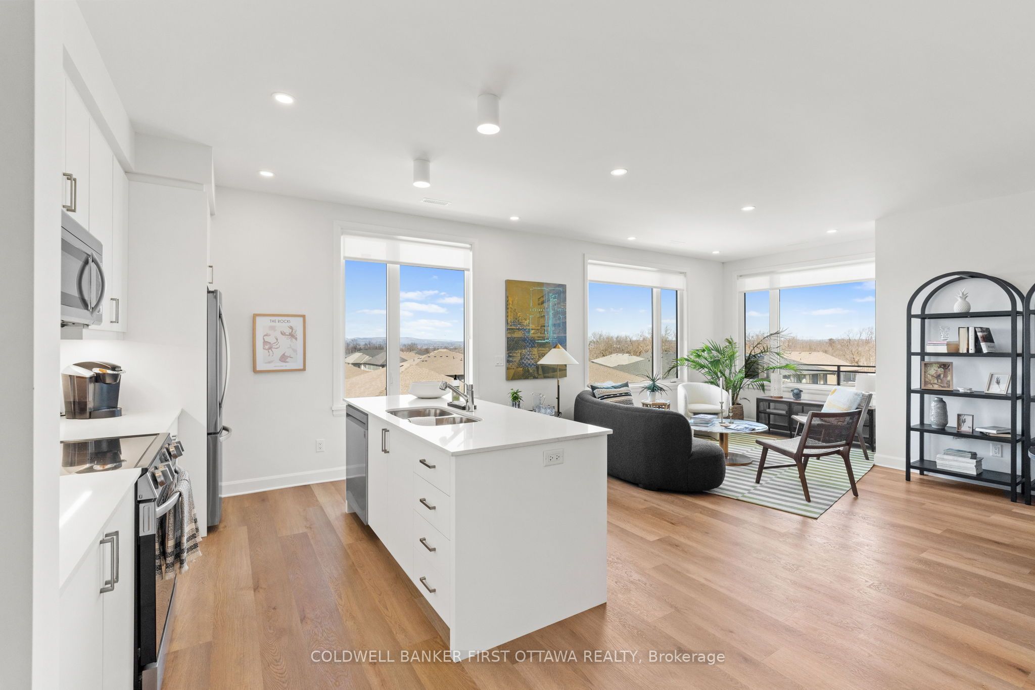 530 PIMIWIDON Street 208, Manor Park - Cardinal Glen and Area, ON K1K 5B4 photo 4