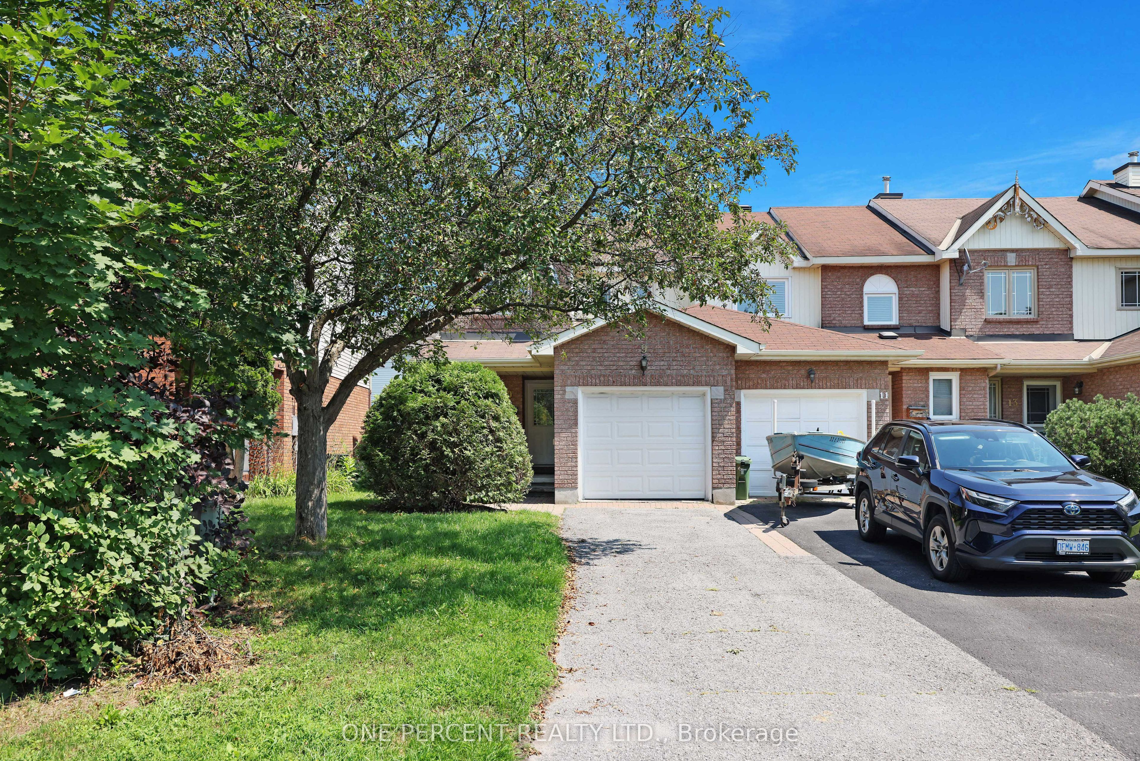 9 Harrington Court, Kanata, ON K2K 2S7 photo 2