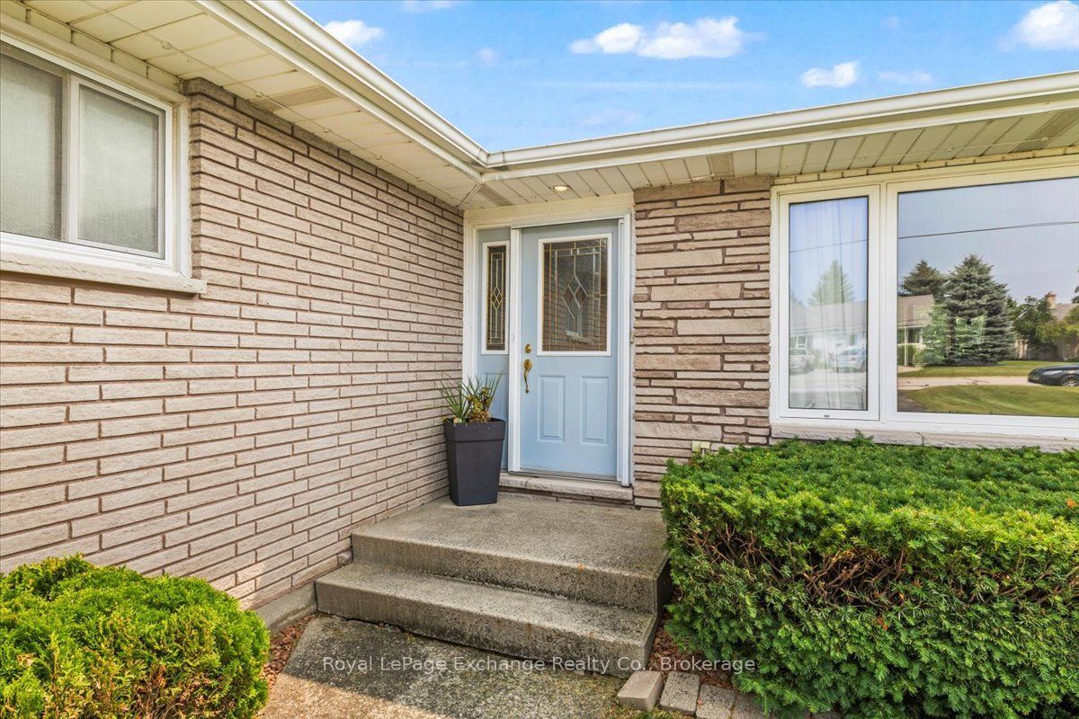 377 Princes Street S, Kincardine, ON N2Z 2T7 photo 5