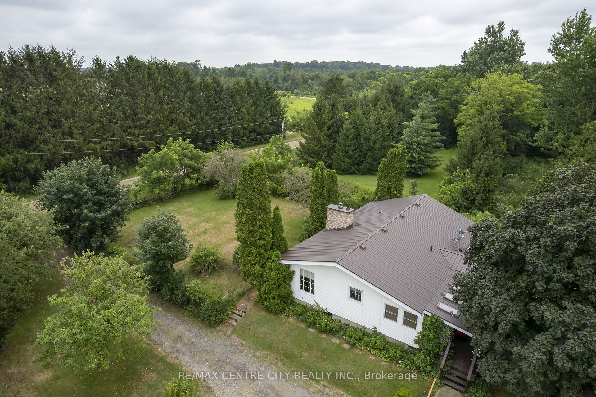 23891 Sutherland Road, Strathroy-Caradoc, ON N0L 1W0 photo 5