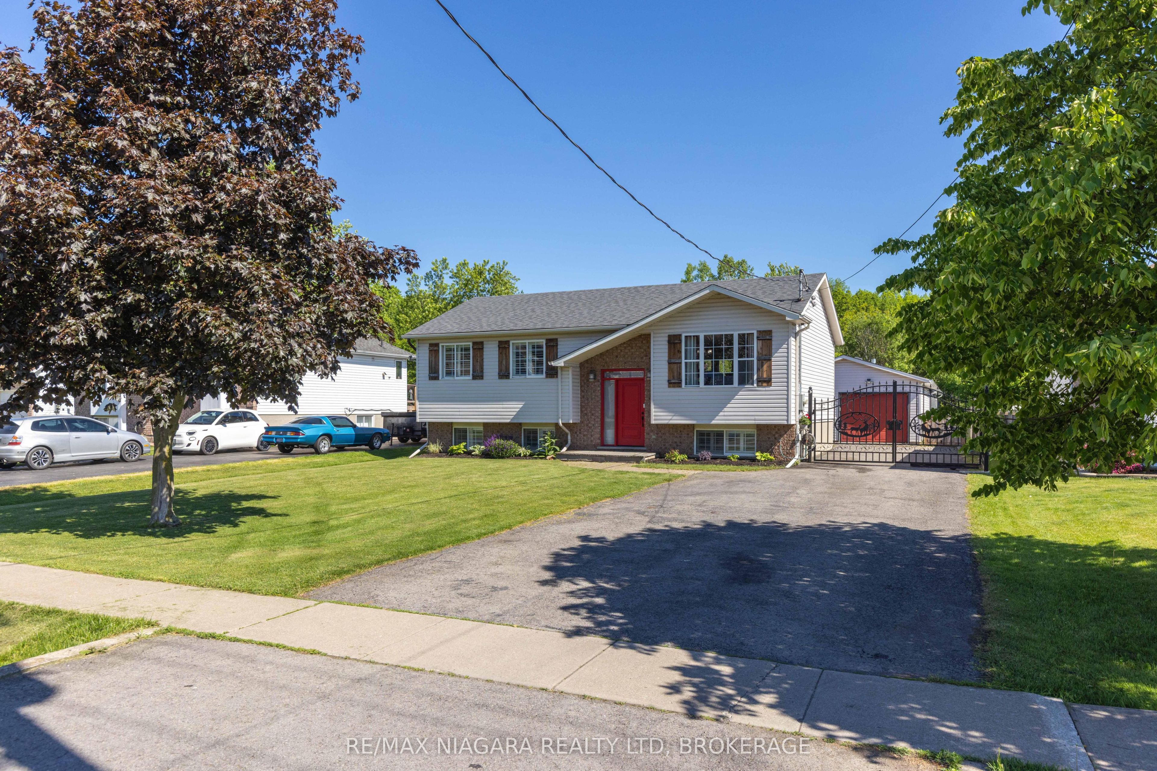 3482 Dominion Road, Fort Erie, ON L0S 1N0 photo 2