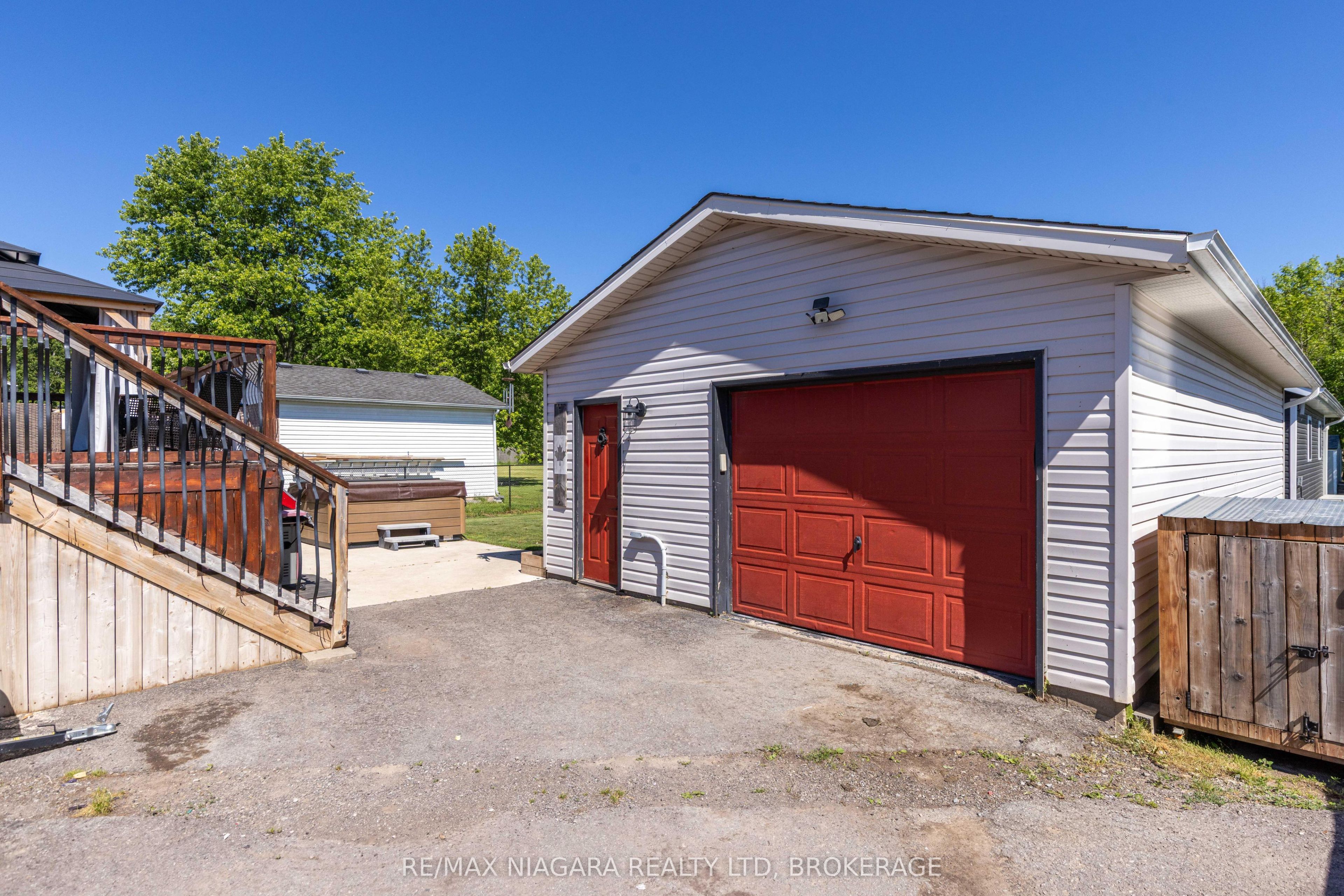 3482 Dominion Road, Fort Erie, ON L0S 1N0 photo 4