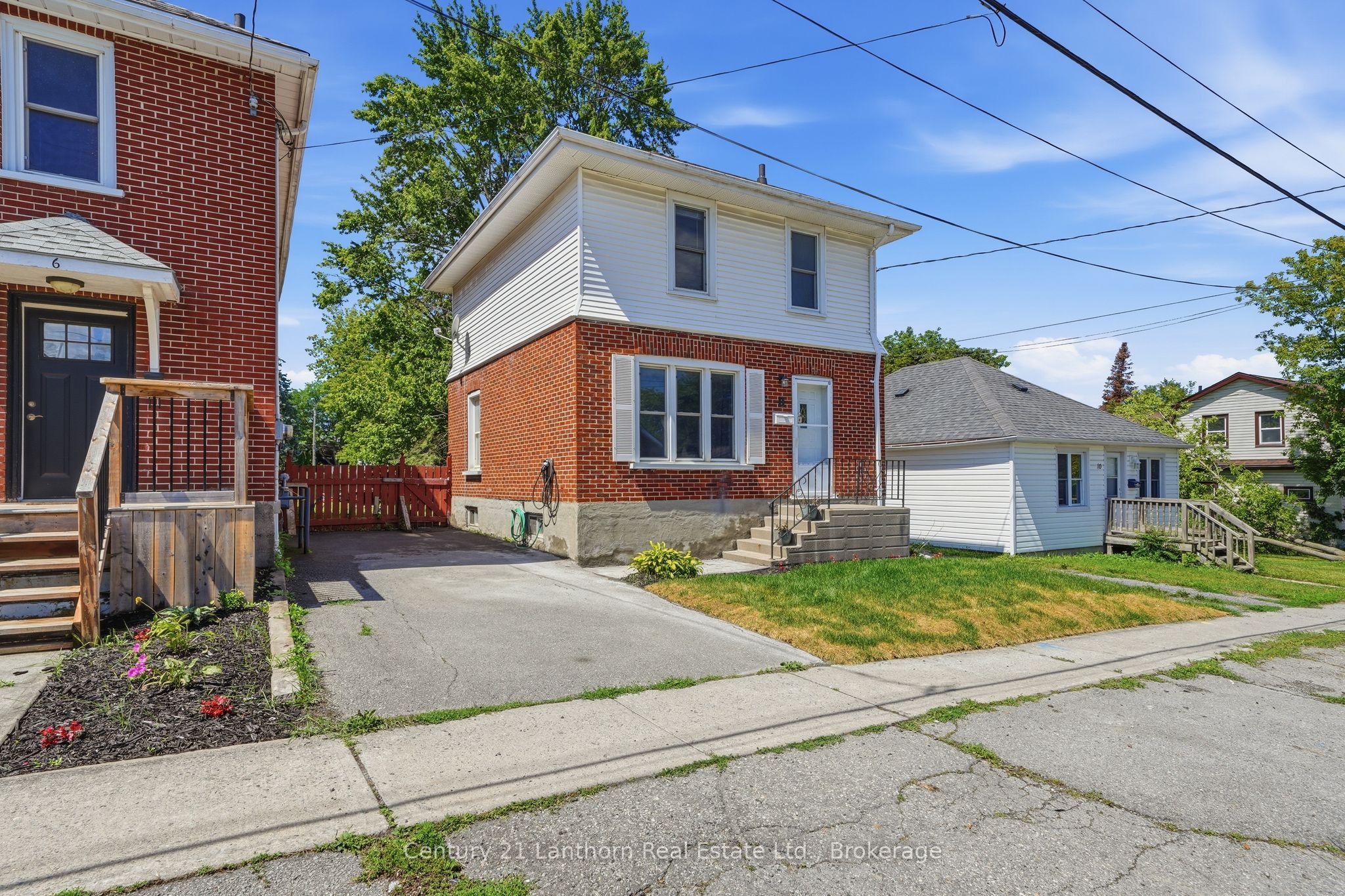 8 BETTES Street, Belleville, ON K8N 3W3