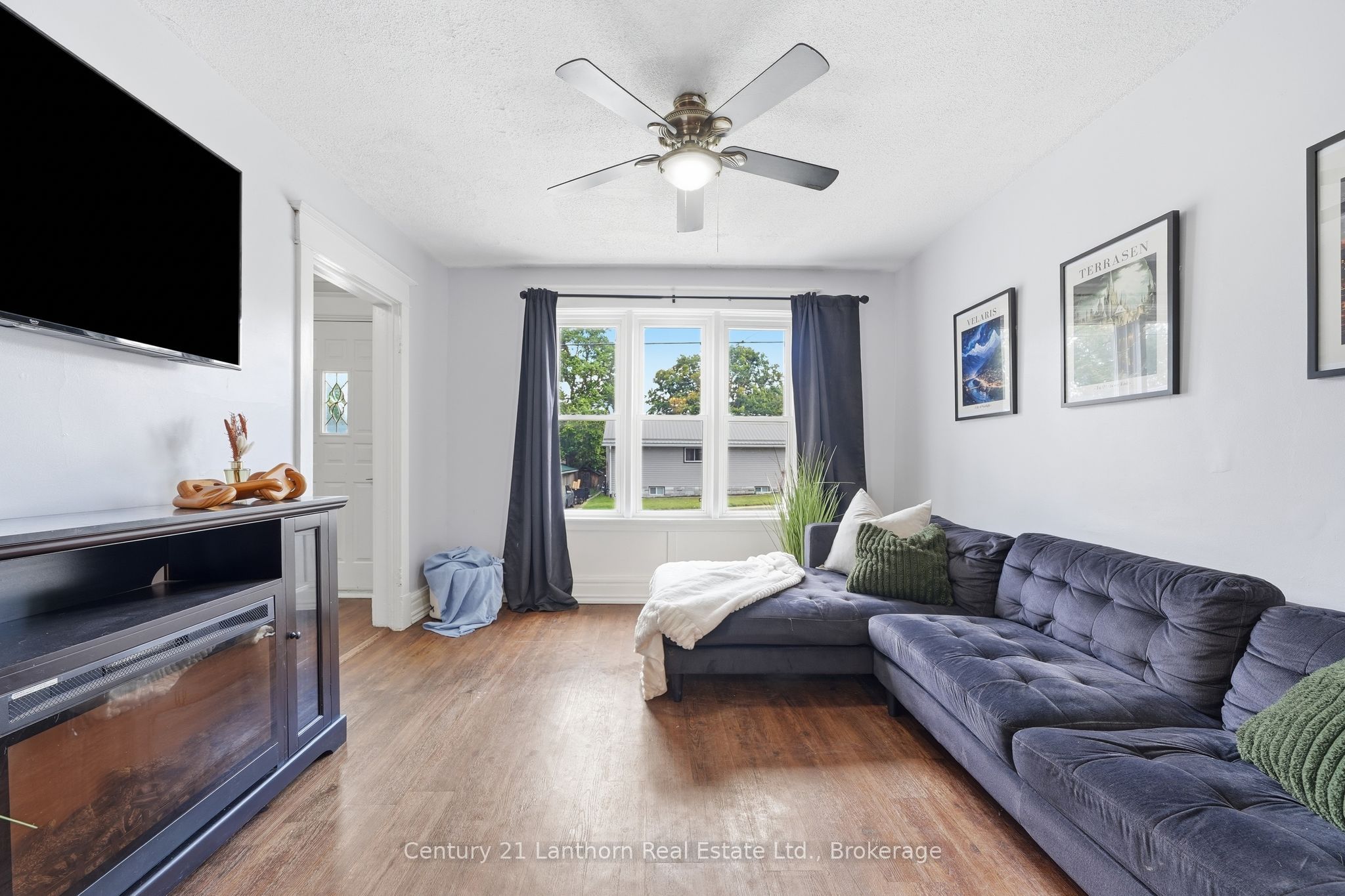 8 BETTES Street, Belleville, ON K8N 3W3 photo 3