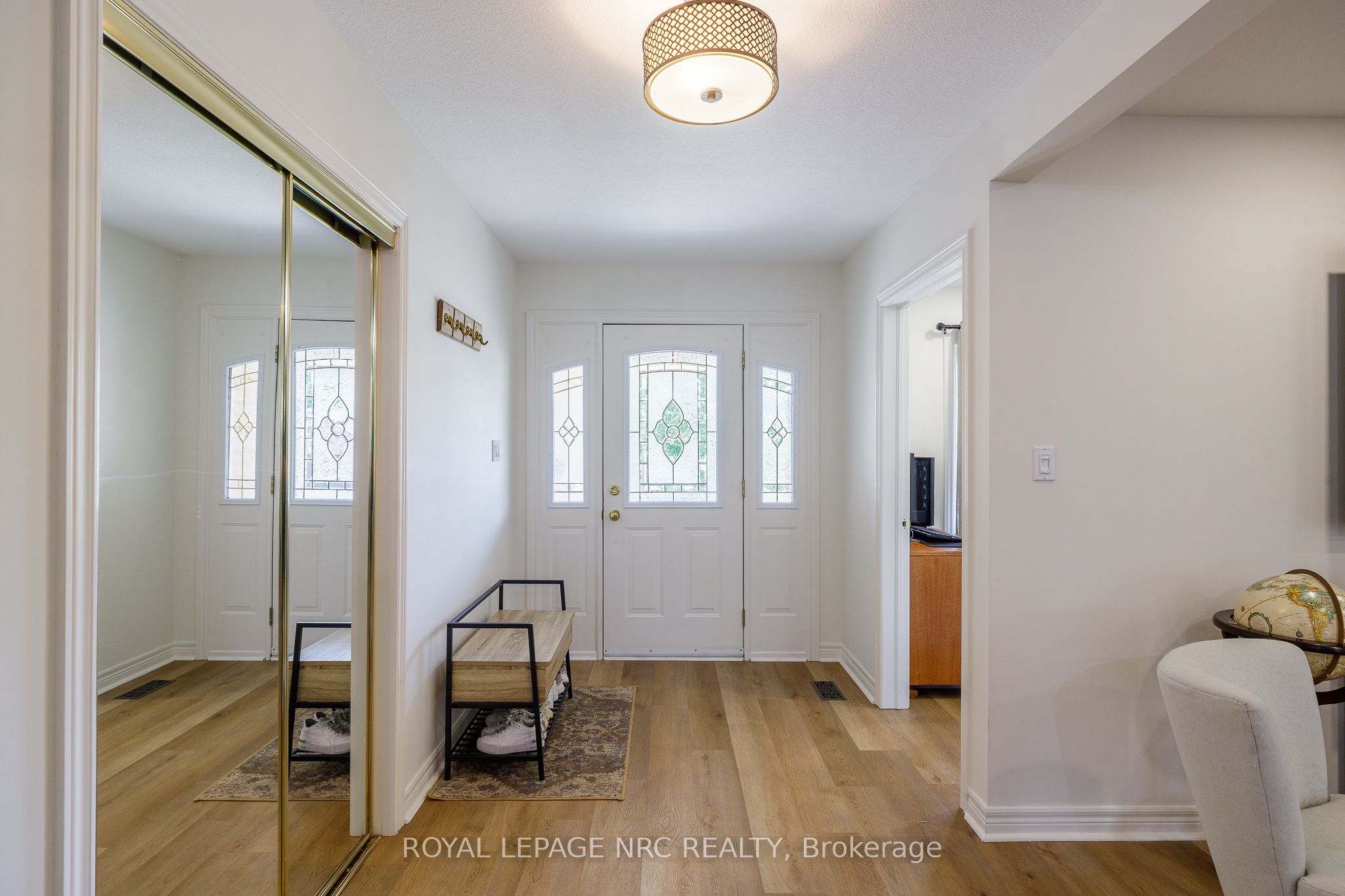 7621 Cameron Court, Niagara Falls, ON L2H 3G9 photo 4