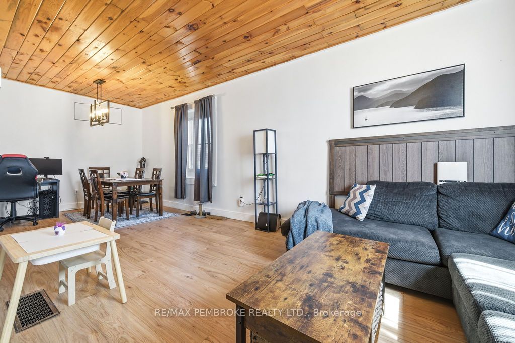503 Miller Street, Pembroke, ON K8A 5Z7 photo 5