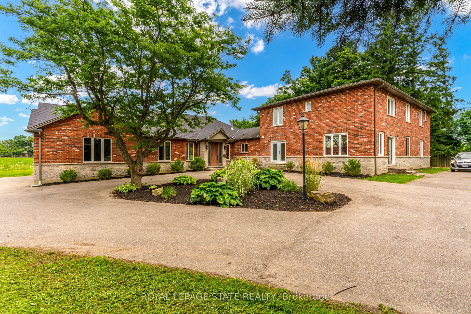 931 Southcote Road, Hamilton, ON L9G 3L1