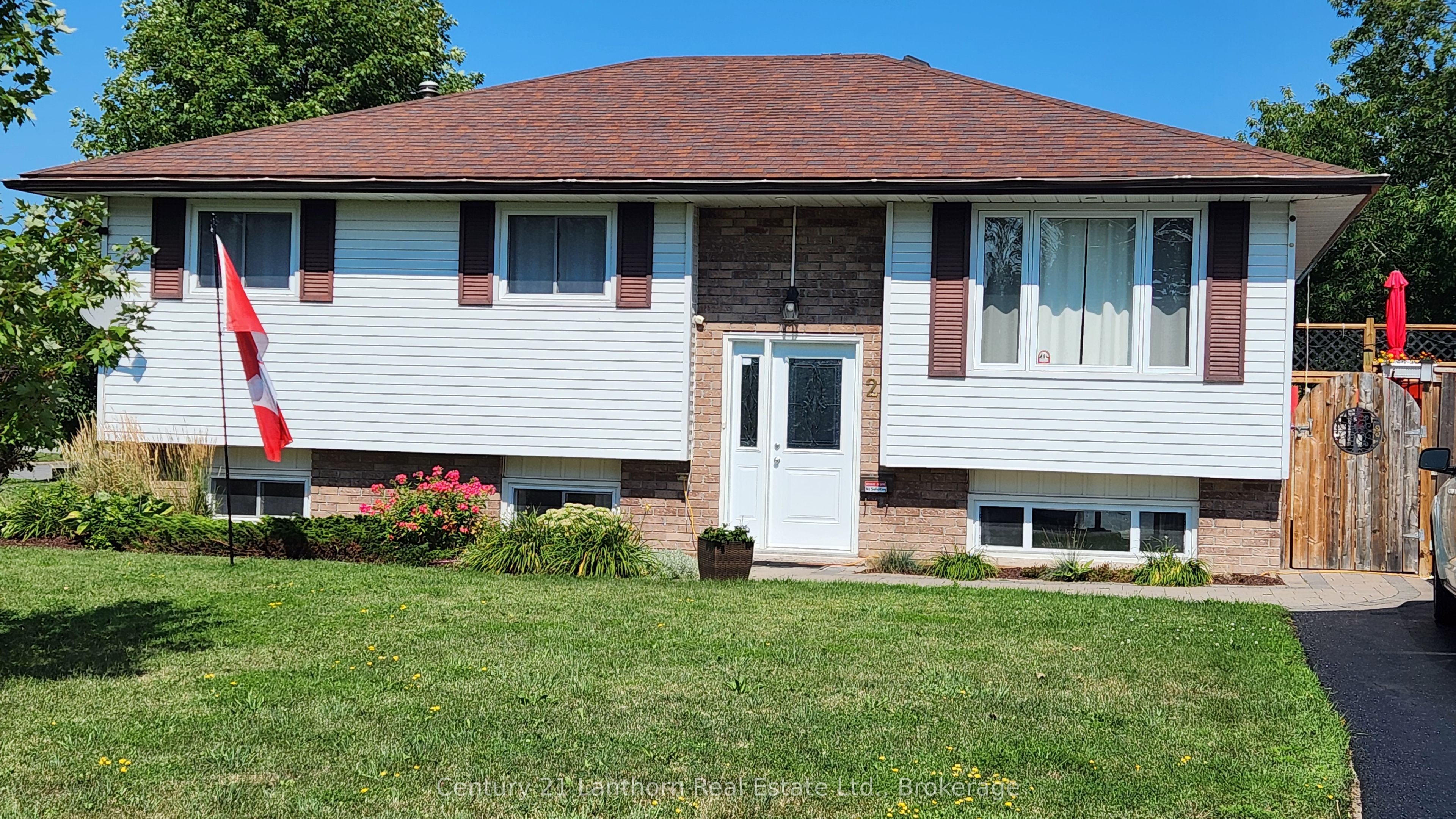 2 Dixie Place, Belleville, ON K8P 5A9