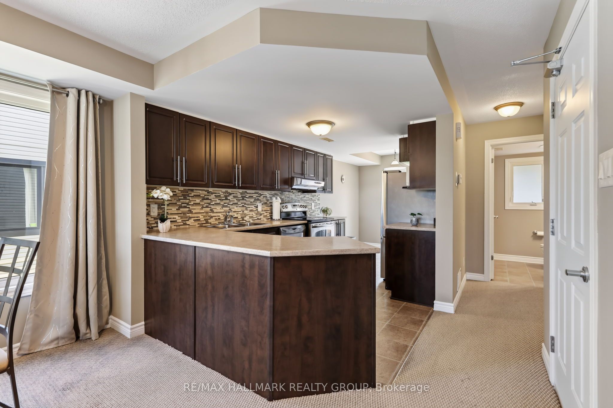 62 Argent Private, Kanata, ON K2K 0H2 photo 4