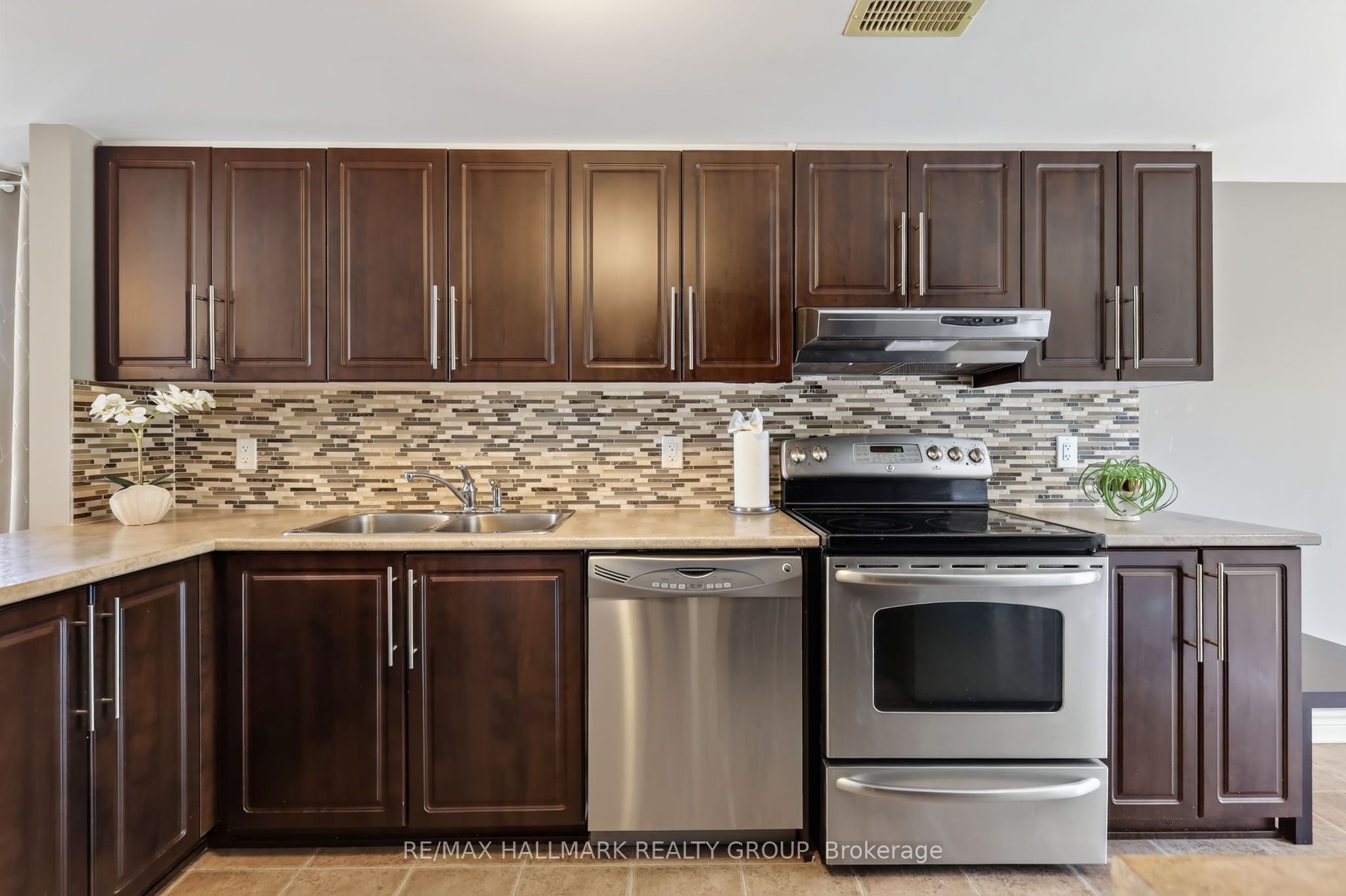 62 Argent Private, Kanata, ON K2K 0H2 photo 5