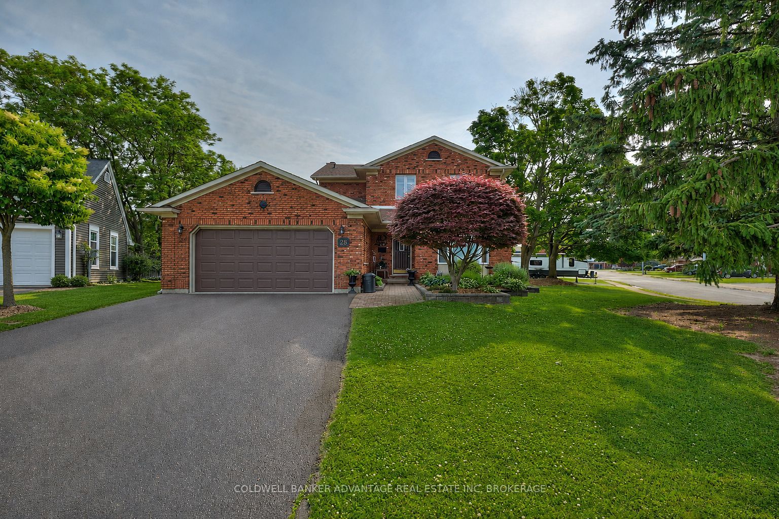 28 Dixon Crescent, Welland, ON L3C 6P4
